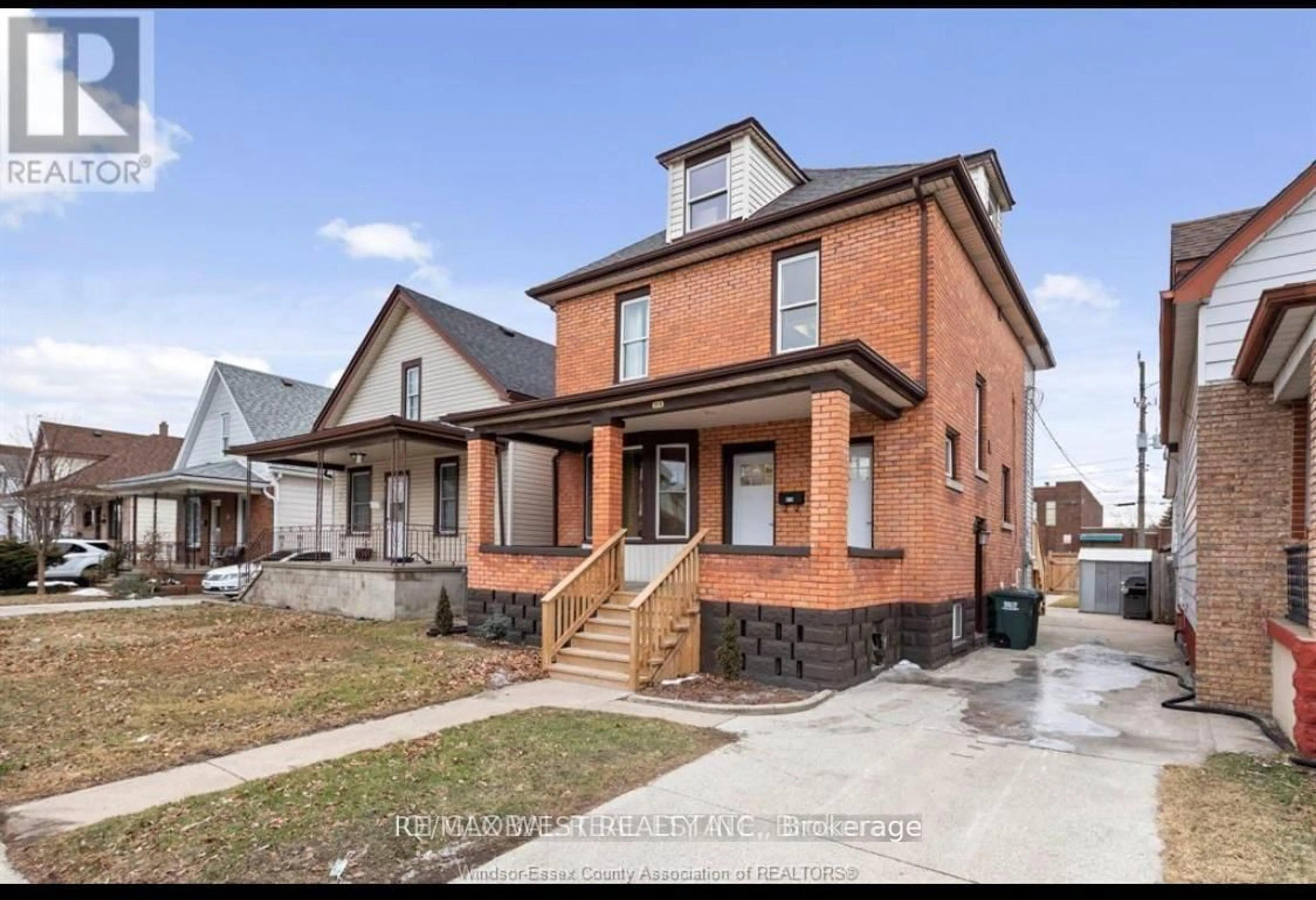 Home with brick exterior material, street for 919 Pierre Ave, Windsor Ontario N9A 2K8
