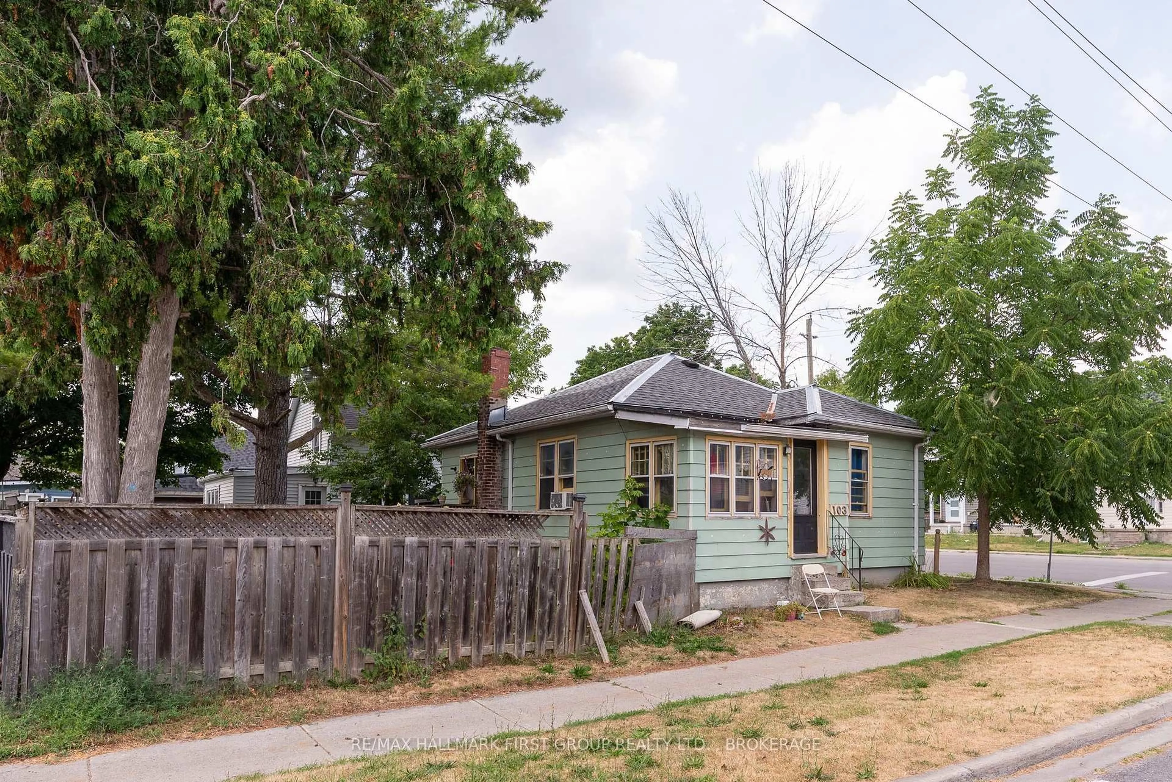 Unknown for 103 Centre St, Deseronto Ontario K0K 1X0
