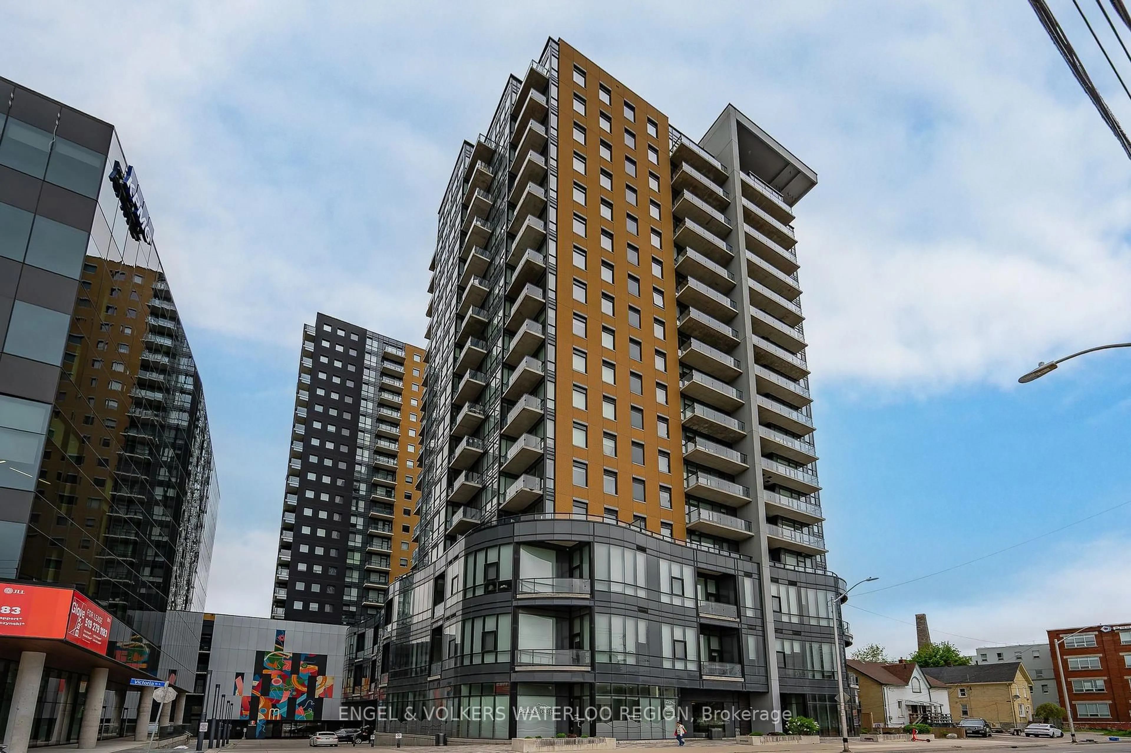 Unknown for 100 Garment St #210, Kitchener Ontario N2G 0C3