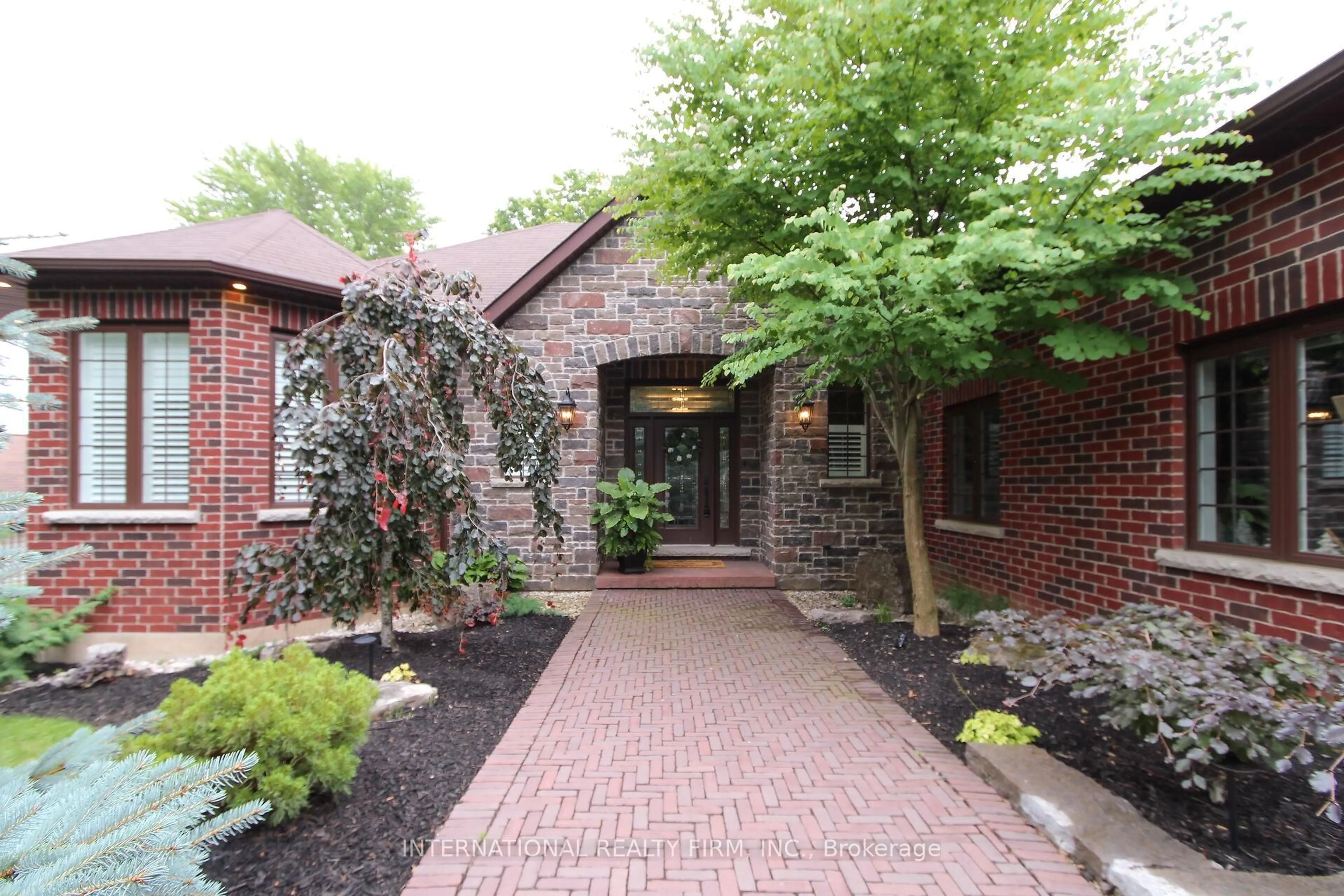 Home with brick exterior material, street for 38 Brian Blvd, Hamilton Ontario L8B 0C7