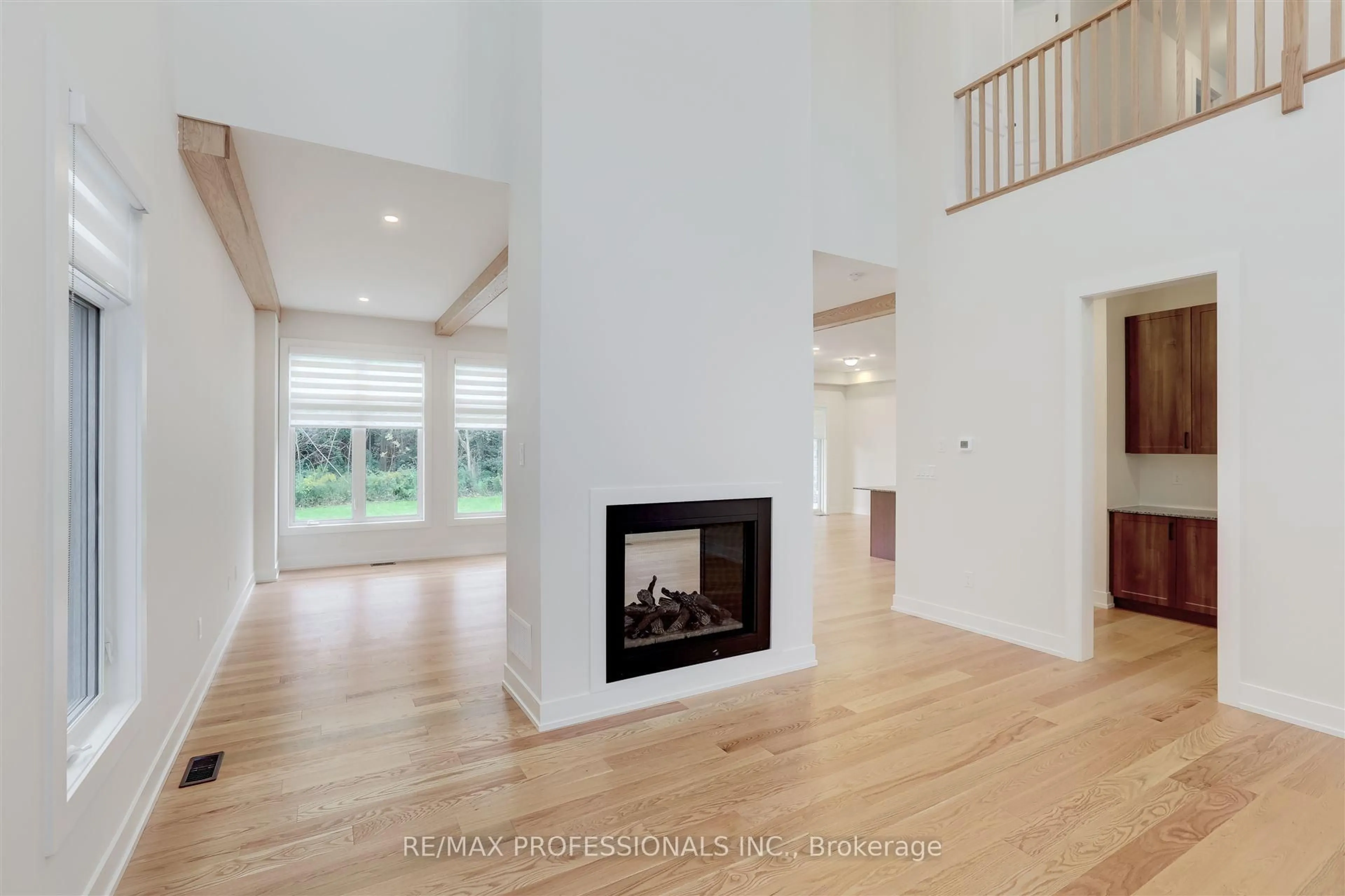 Indoor foyer for 118 Dorothy Dr, Blue Mountains Ontario N0H 1J0