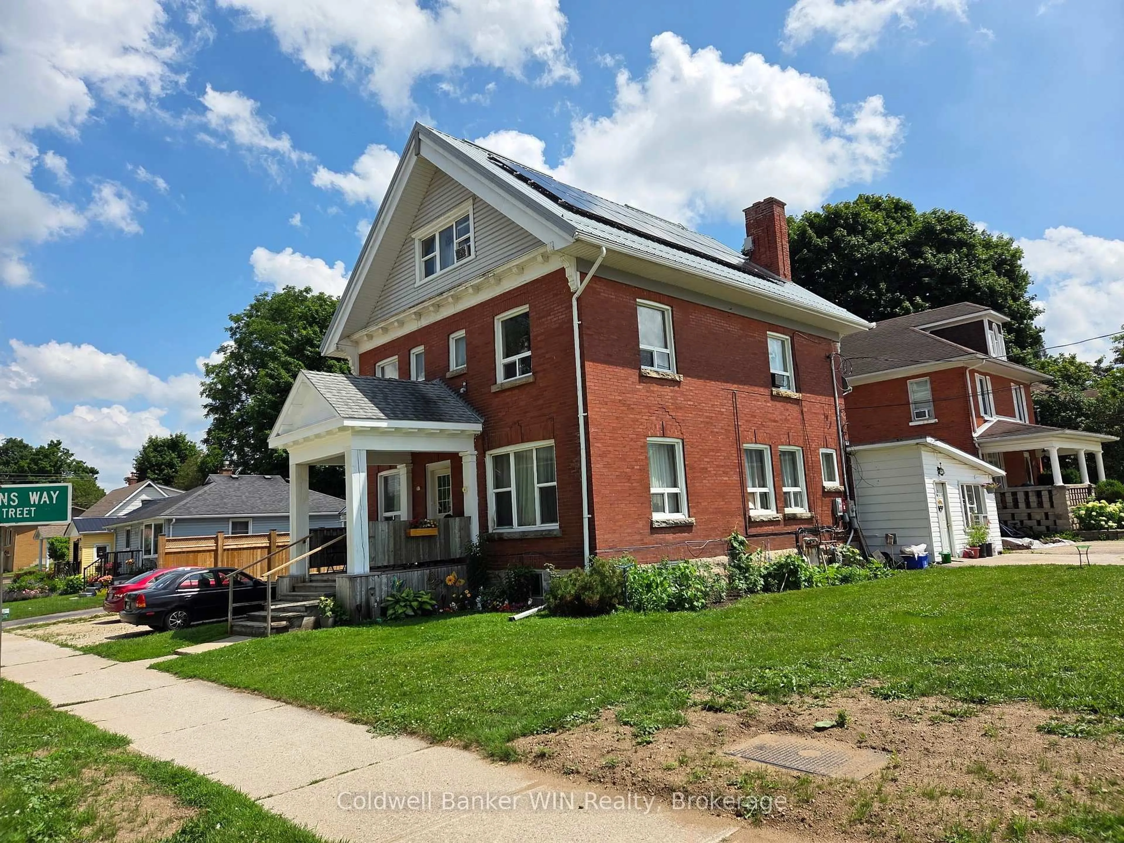 Home with brick exterior material, building for 211 Mill St, West Grey Ontario N0G 1R0