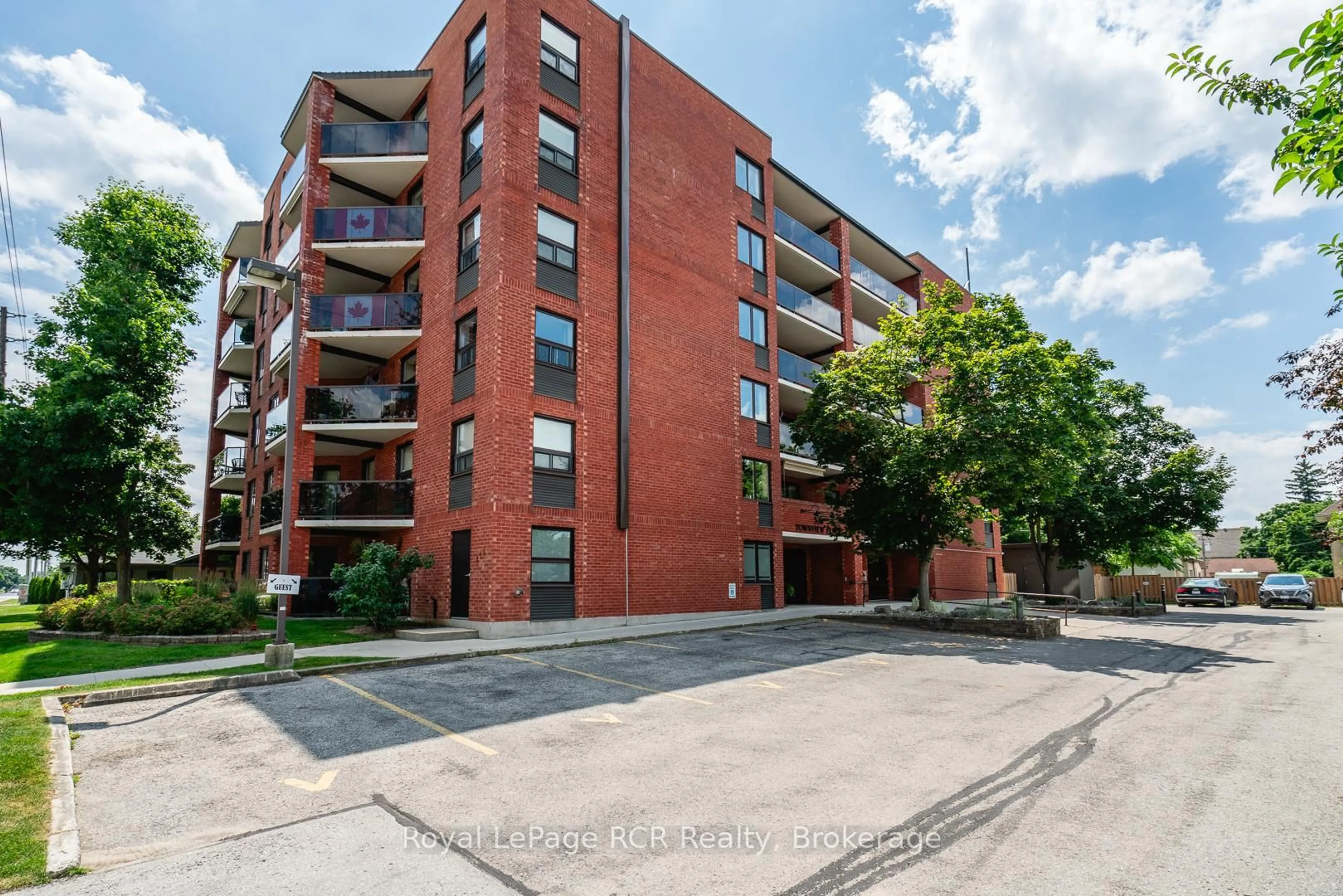 Unknown for 536 11th Ave #606, Hanover Ontario N4N 2S4