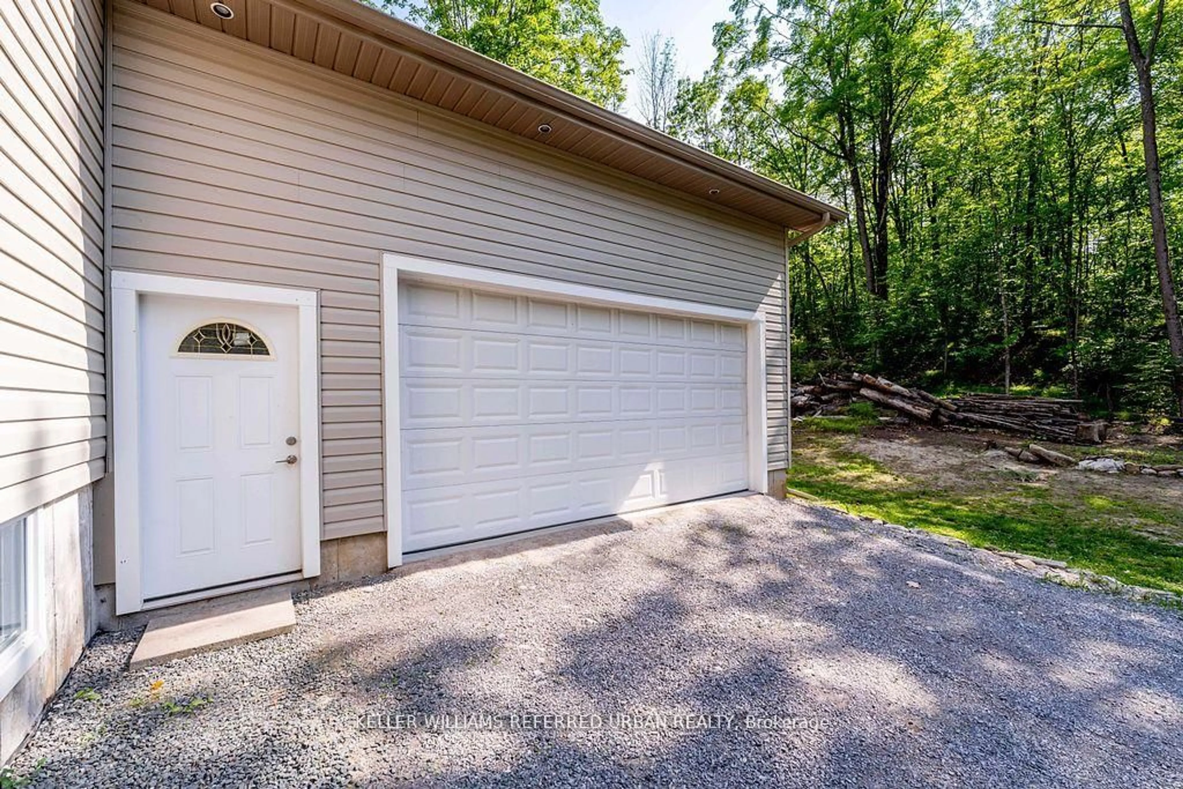 Indoor garage for 51 Pine Grove Rd, Trent Hills Ontario K0K 2M0