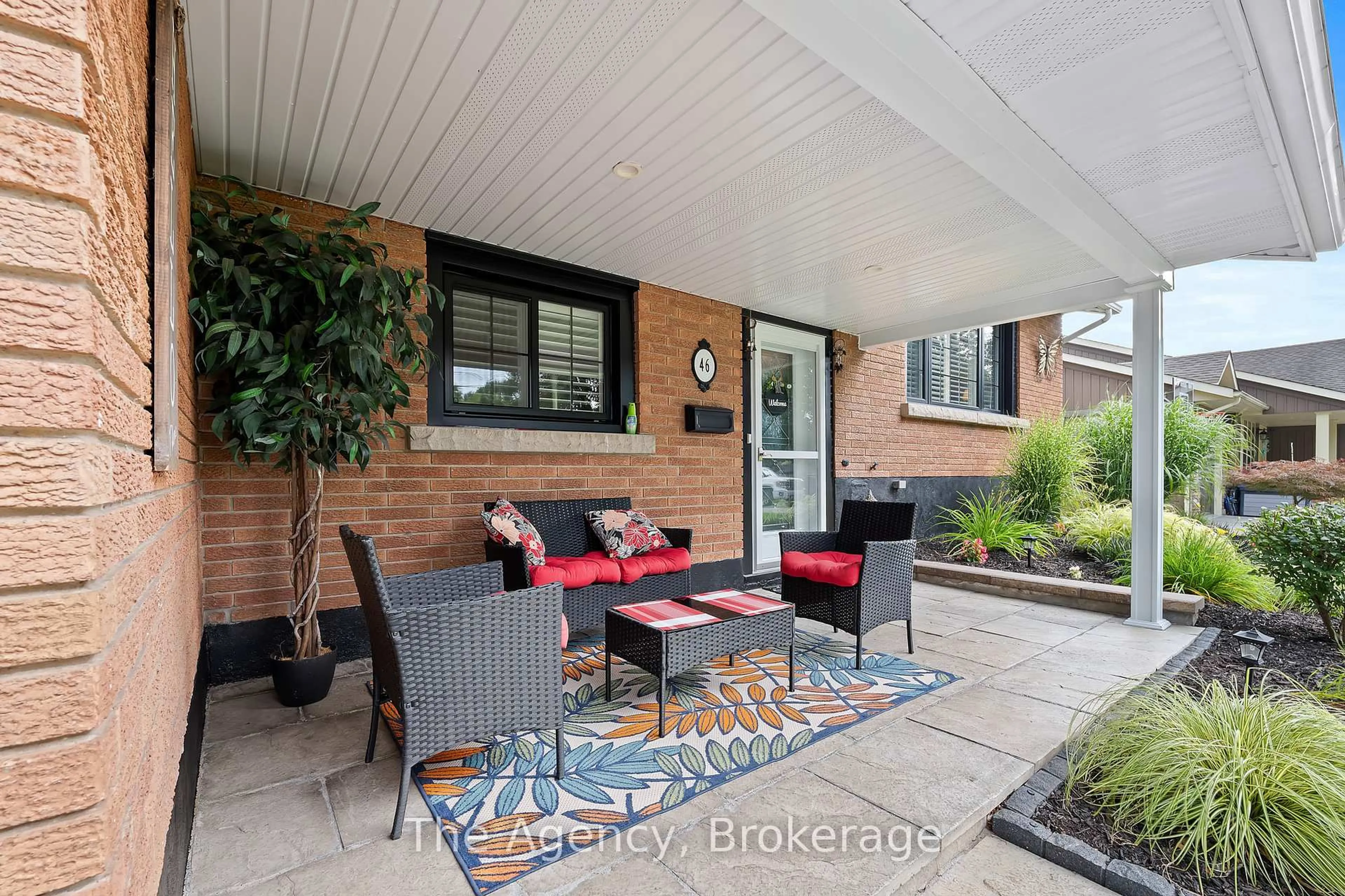 Patio, street for 46 Summerlea Ave, Welland Ontario L3C 3E7