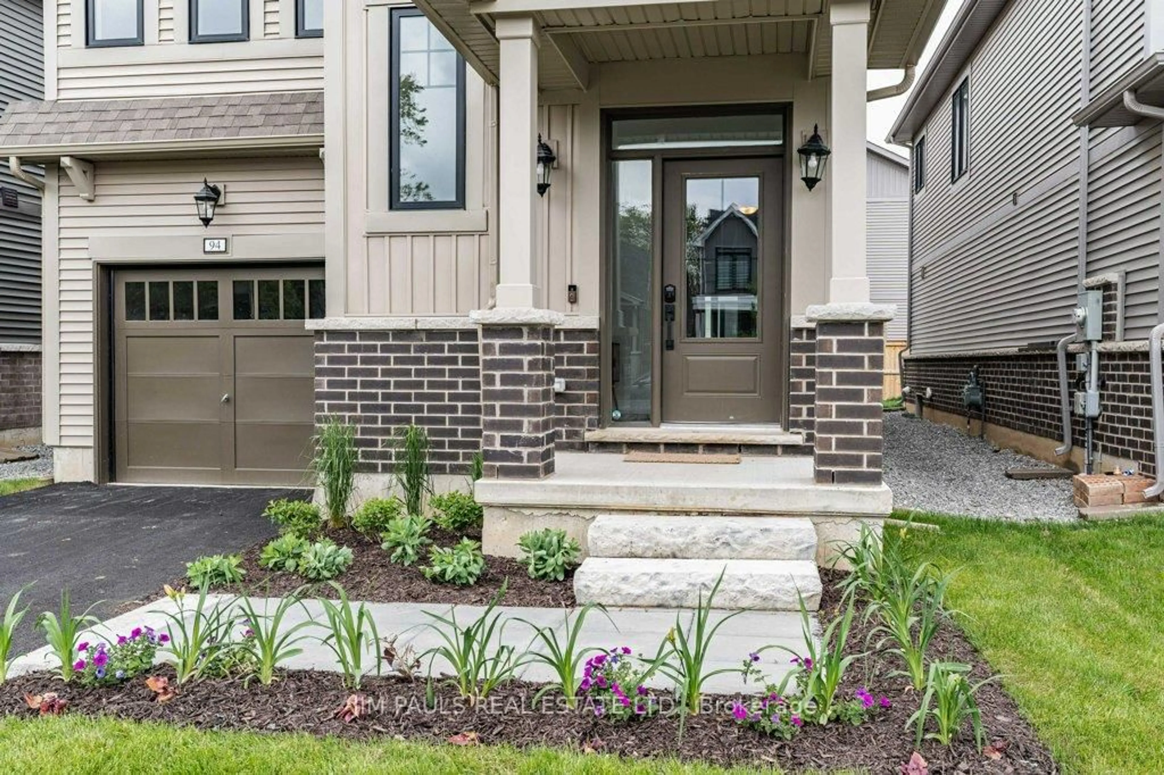 Home with brick exterior material, street for 94 Marion St, Hamilton Ontario L0R 1W0