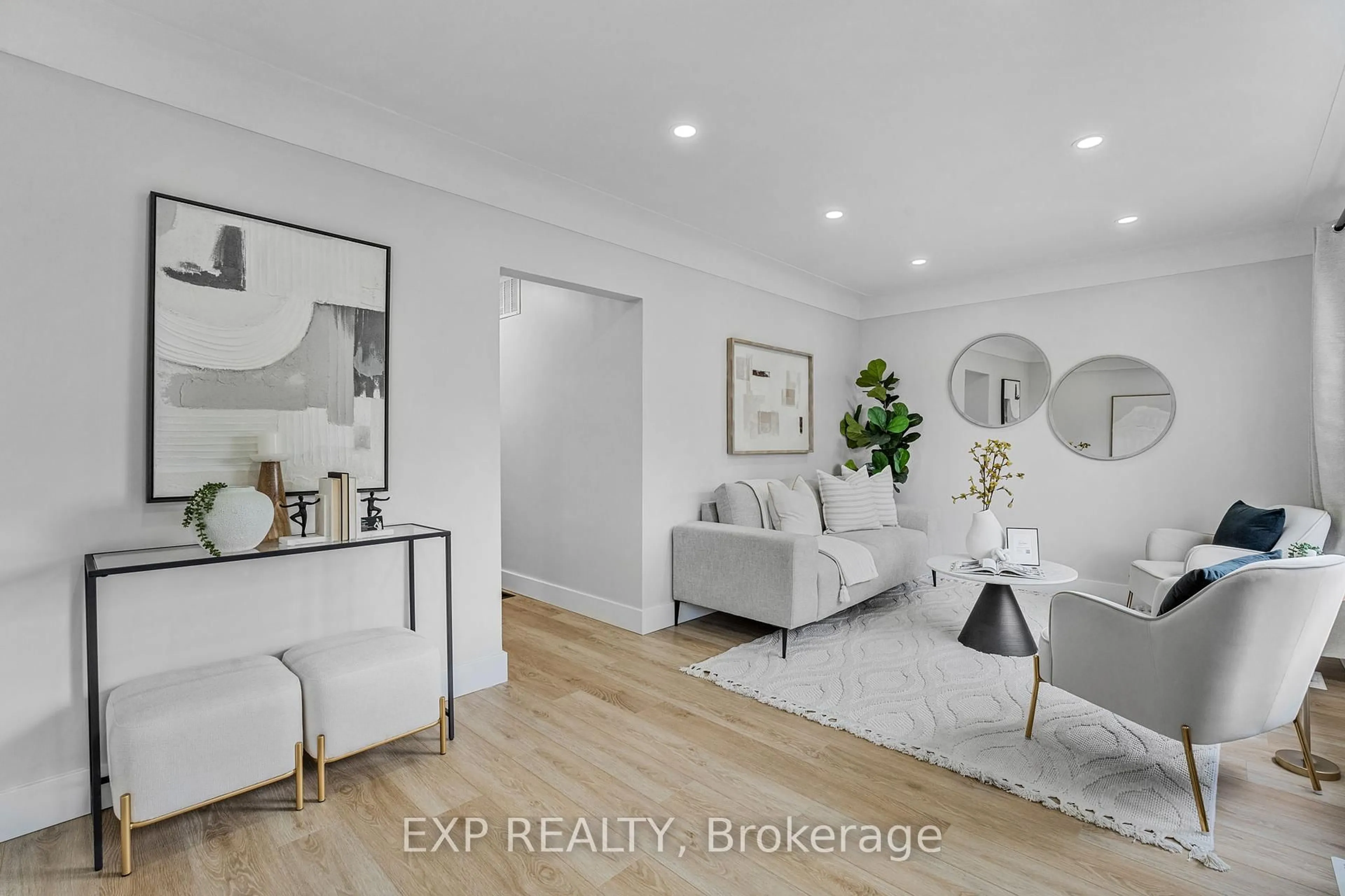 Unknown for 319 East 28th St, Hamilton Ontario L8V 3J4