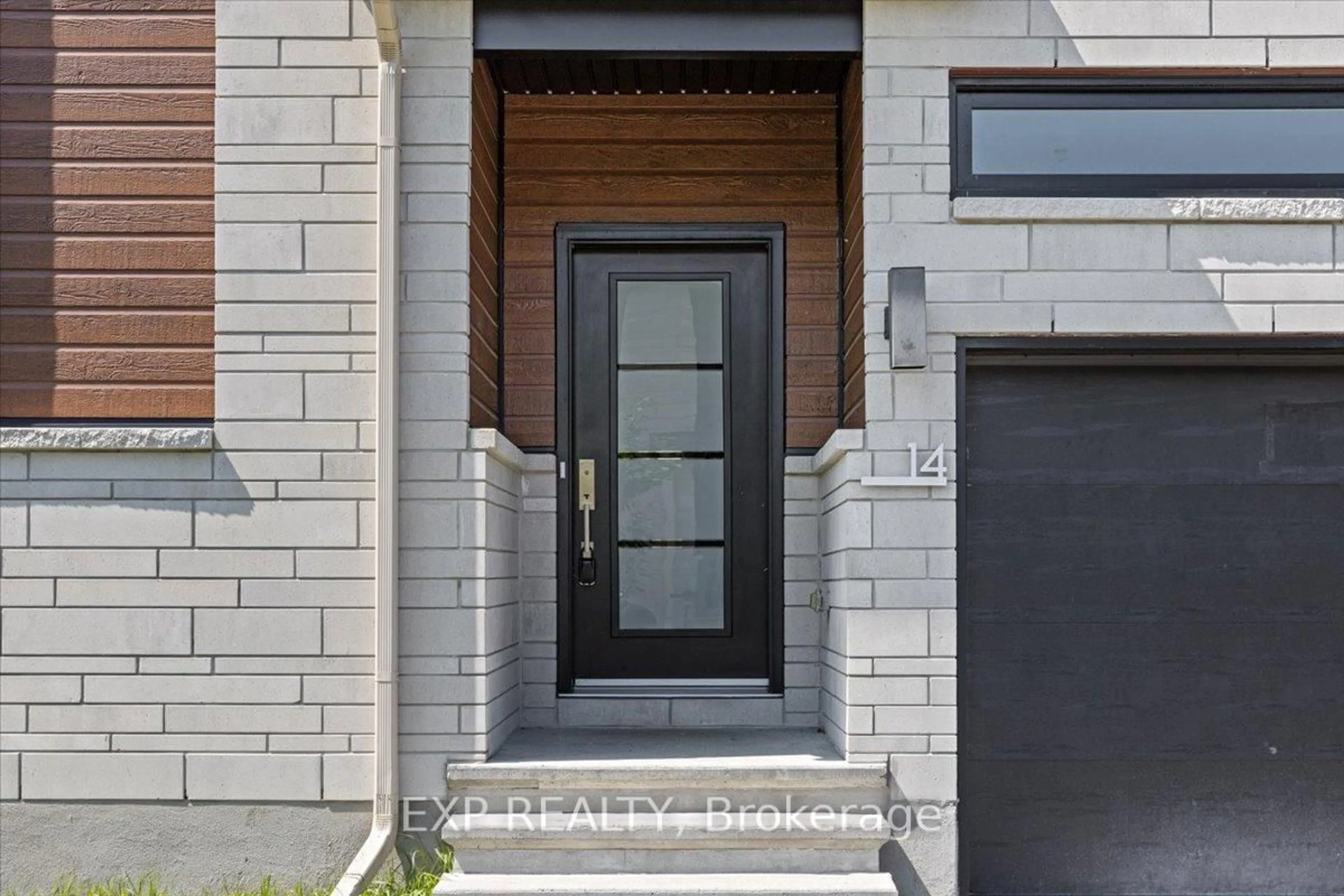 Indoor entryway for 14 LIVYA St, The Nation Ontario K0A 2M0