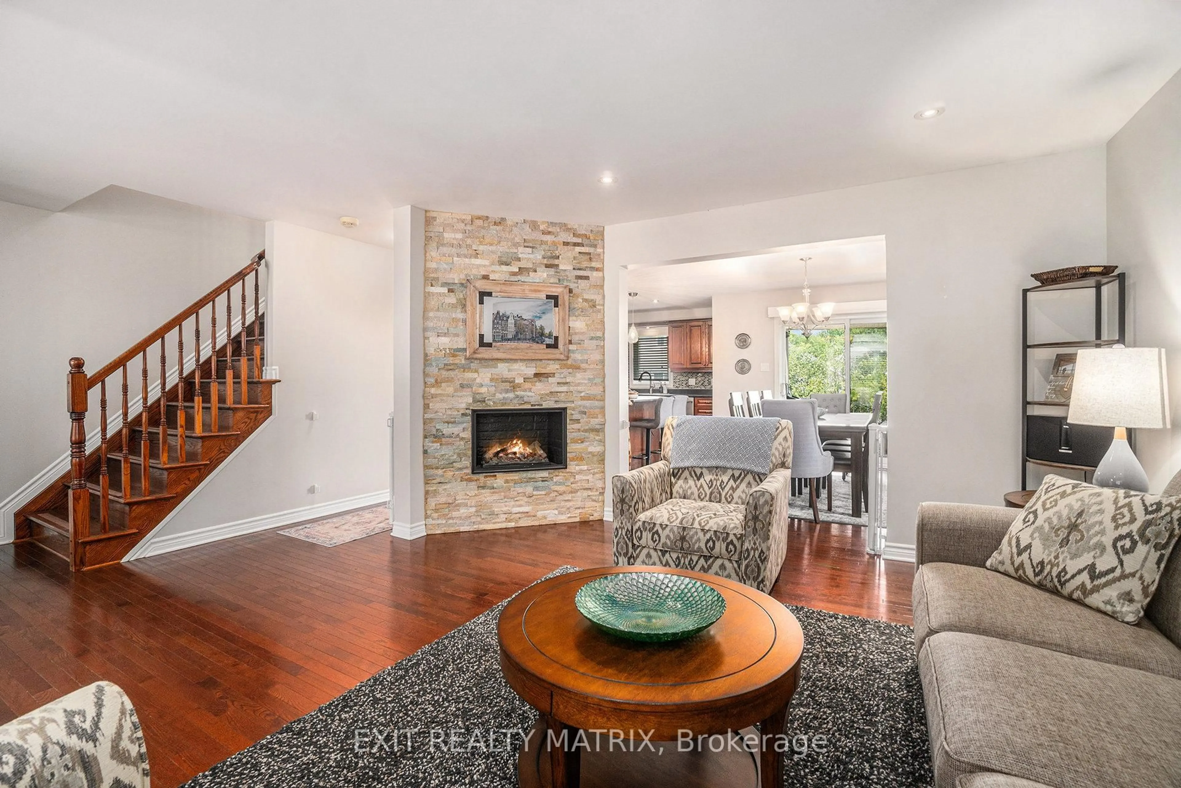 Living room with furniture, unknown for 29 ST VIATEUR Cres, The Nation Ontario K0A 2M0