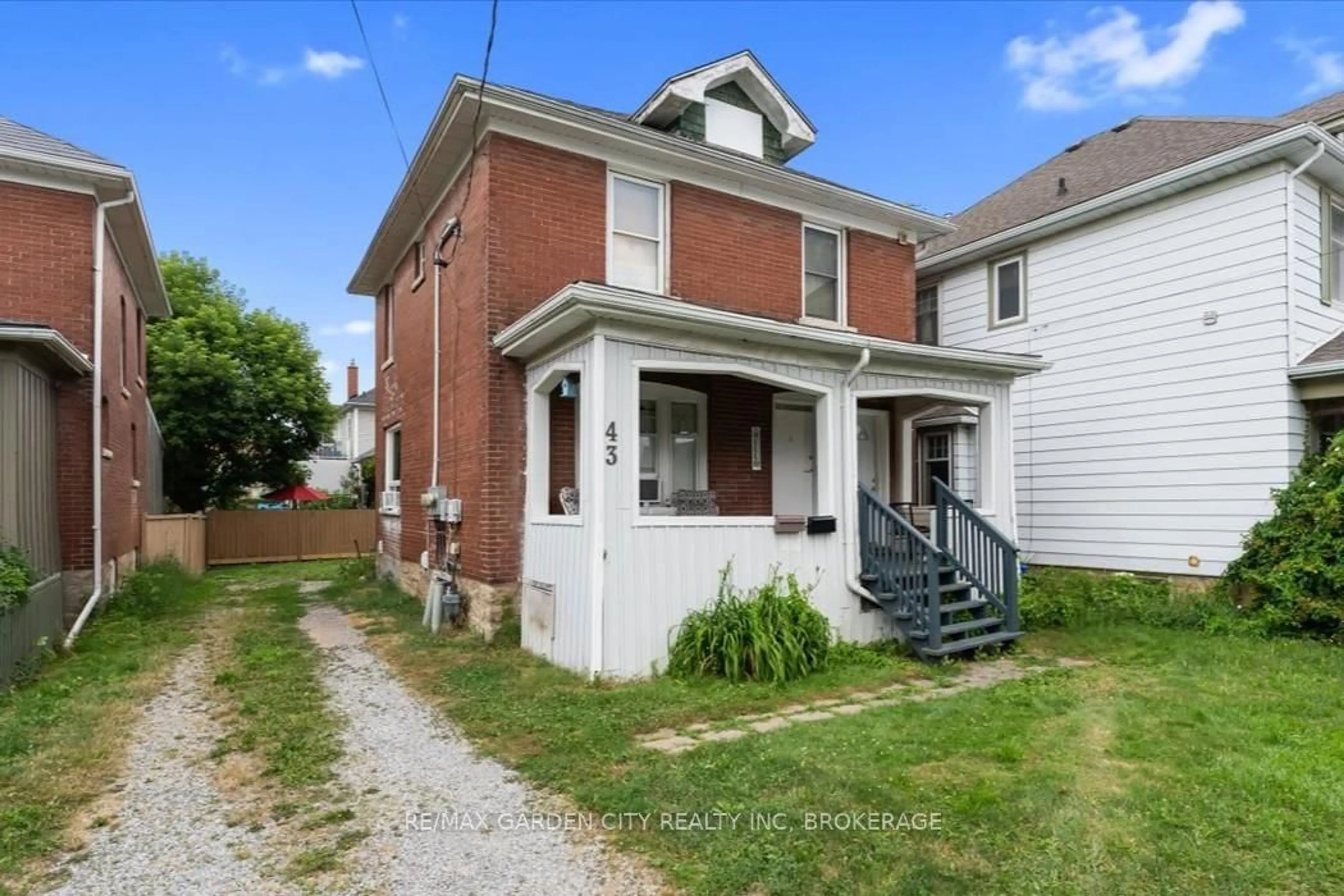 Home with brick exterior material, street for 43 York St, St. Catharines Ontario L2R 6C2
