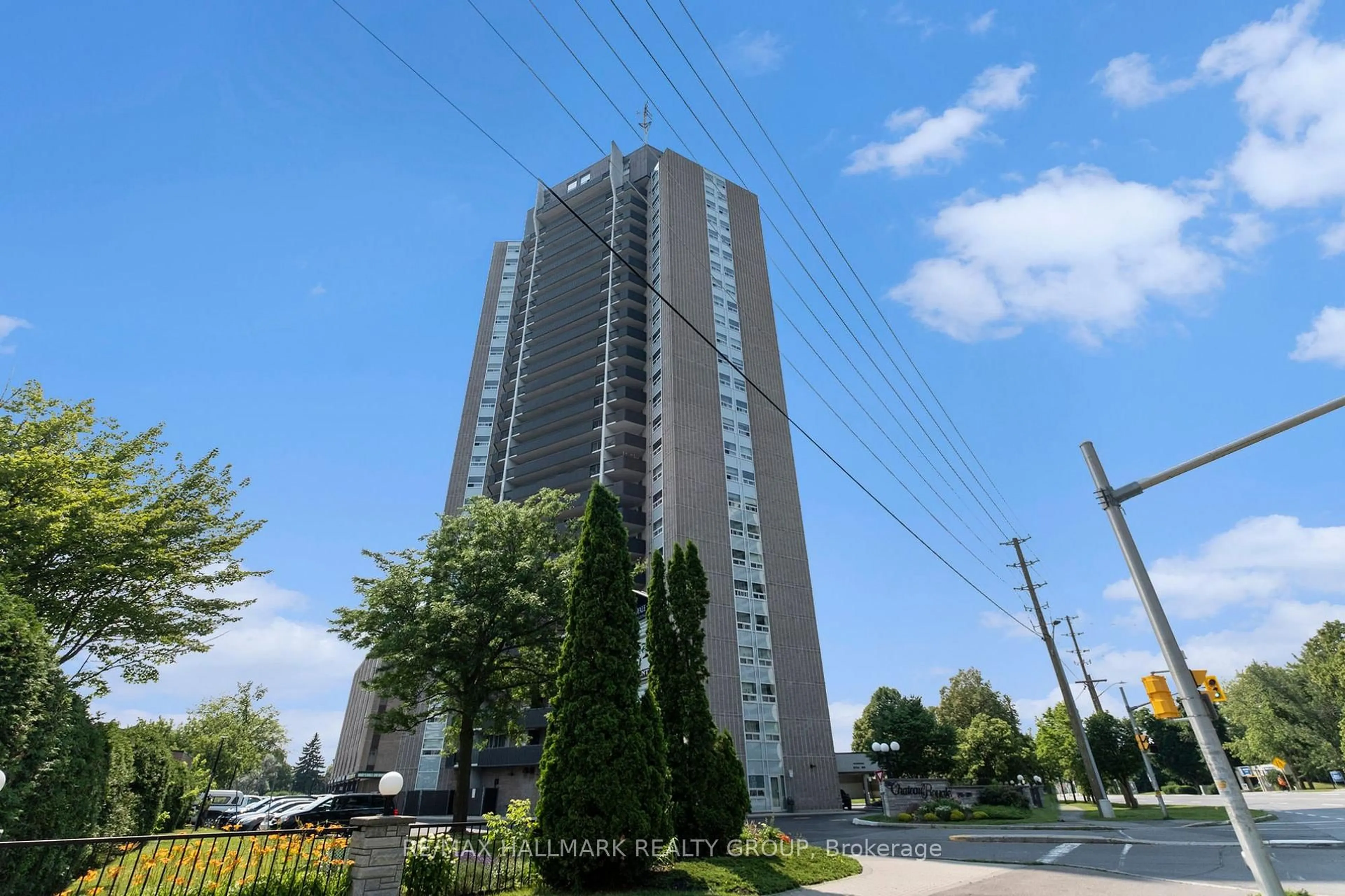 Patio, building for 1380 Prince Of Wales Dr #1203, Ottawa Ontario K2C 3N5