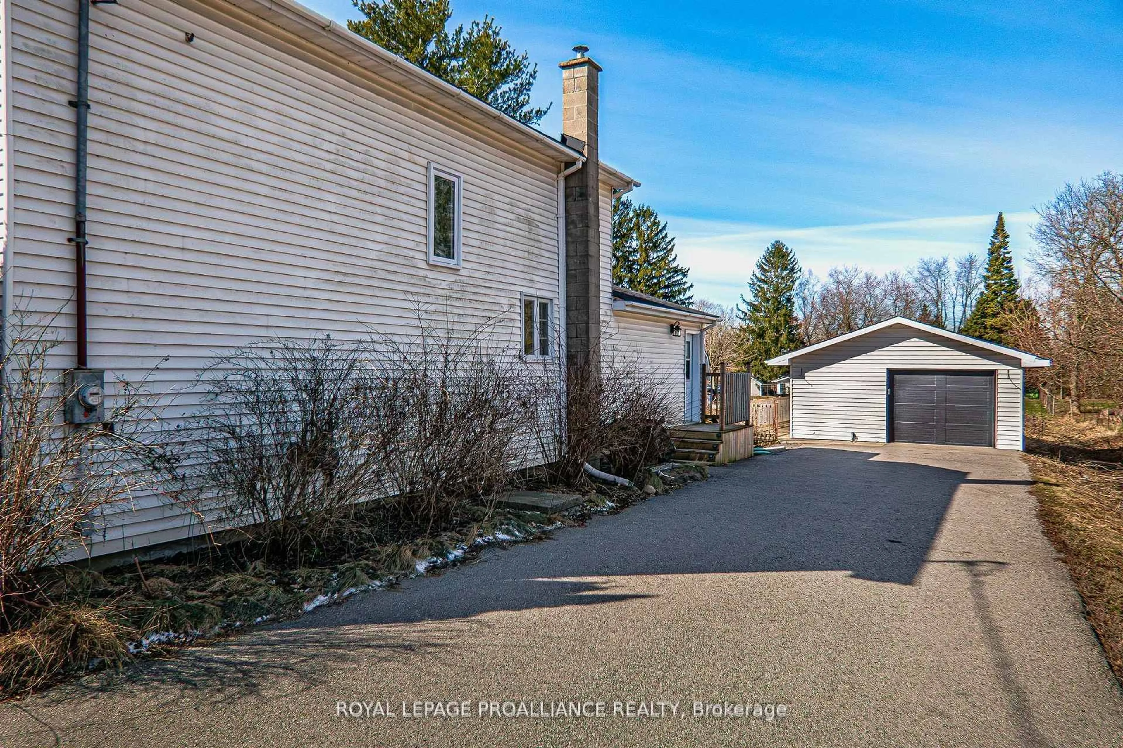 A pic from outside/outdoor area/front of a property/back of a property/a pic from drone, street for 236 Lyle St, Alnwick/Haldimand Ontario K0K 2G0
