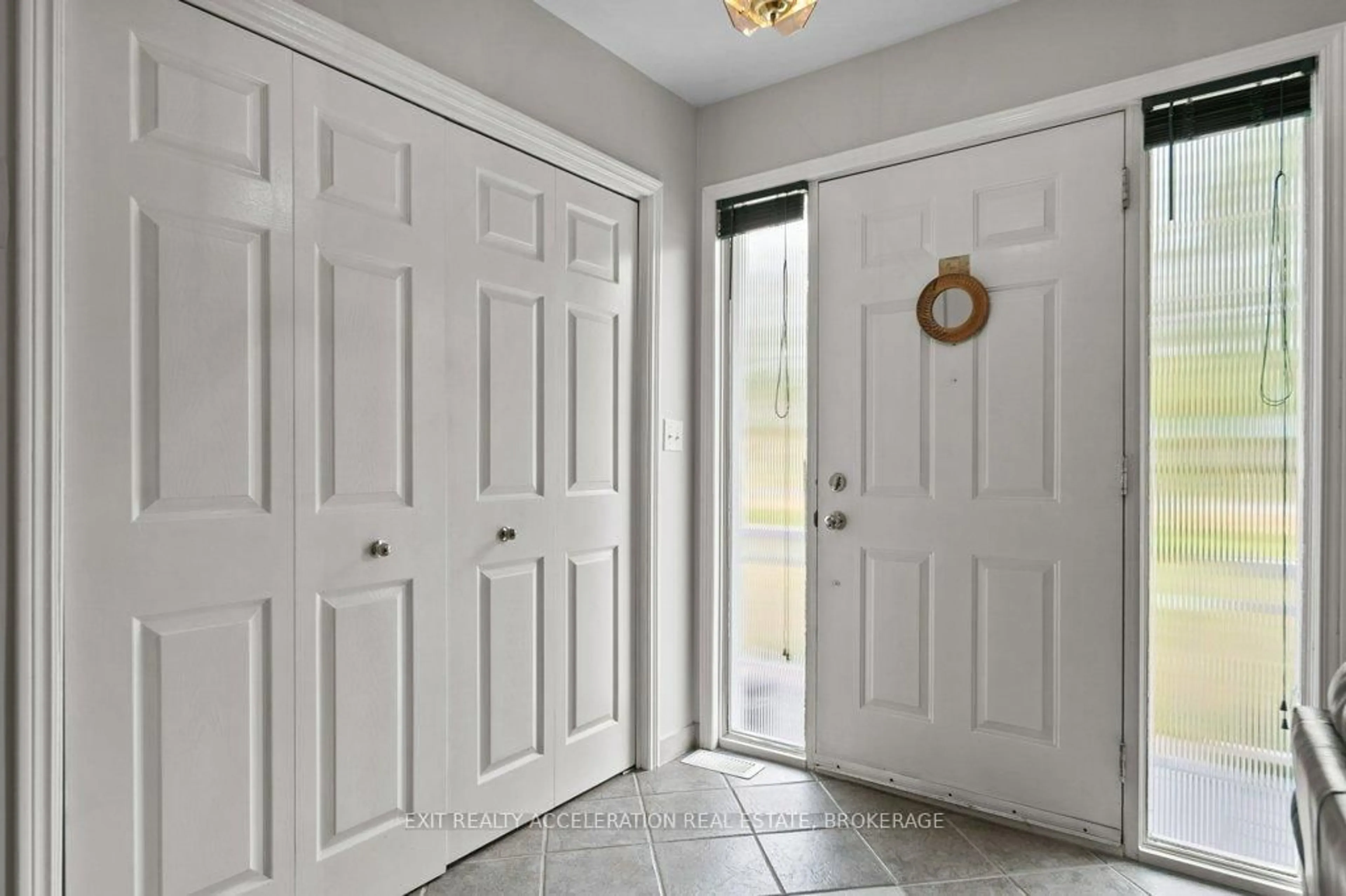Indoor entryway for 1066 County Rd 9, Napanee Ontario K7R 3K8