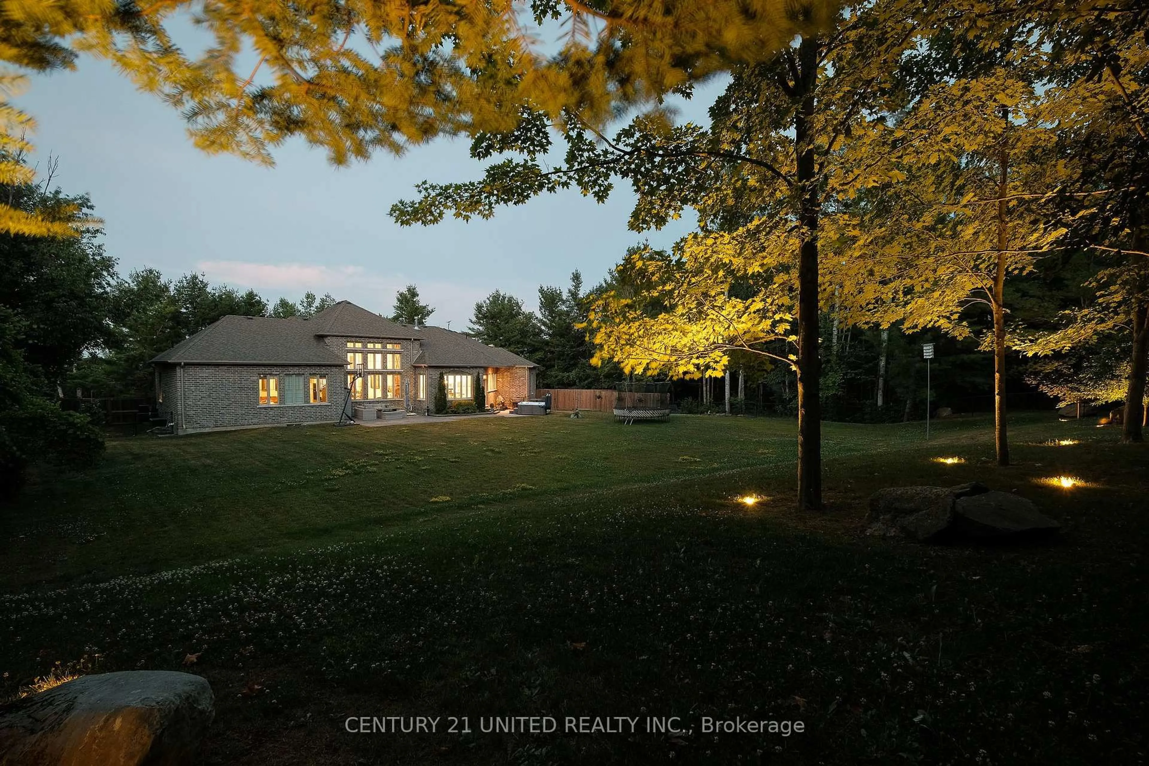 A pic from outside/outdoor area/front of a property/back of a property/a pic from drone, unknown for 1484 Tapley Quarter Line, Cavan Monaghan Ontario L0A 1C0