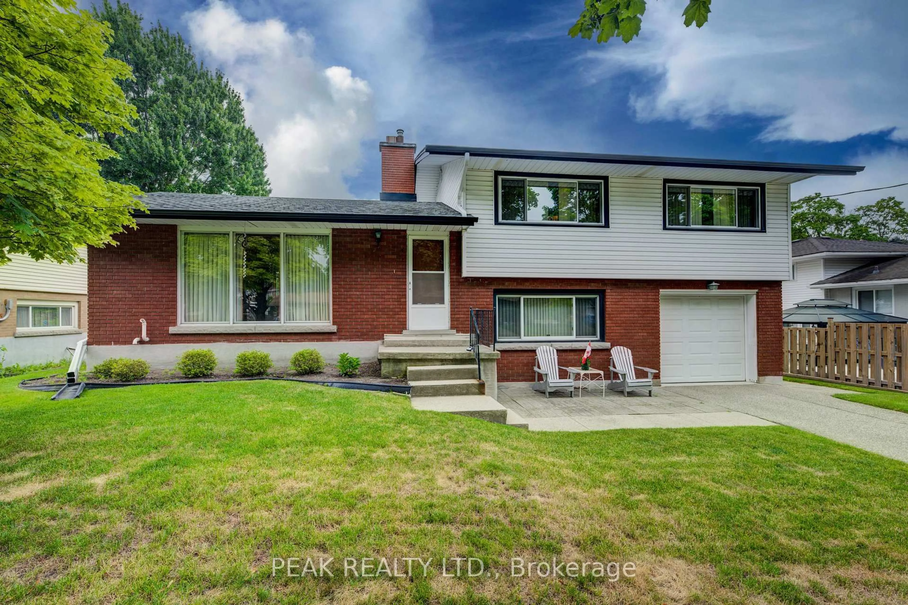 Home with brick exterior material, street for 275 Forest Hill Dr, Kitchener Ontario N2M 4G7