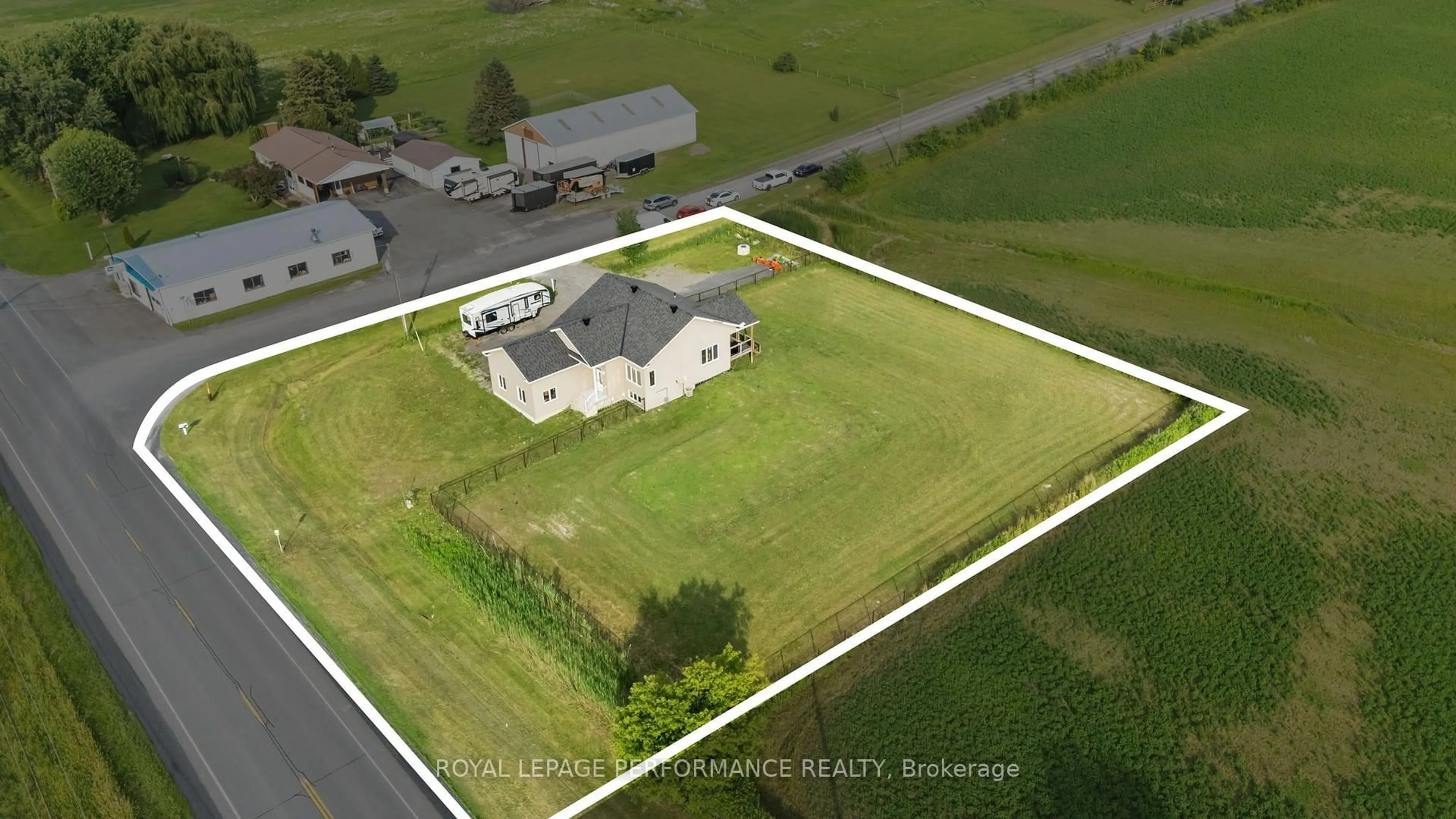 A pic from outside/outdoor area/front of a property/back of a property/a pic from drone, unknown for 3348 Bureau Rd, North Glengarry Ontario K0C 1A0
