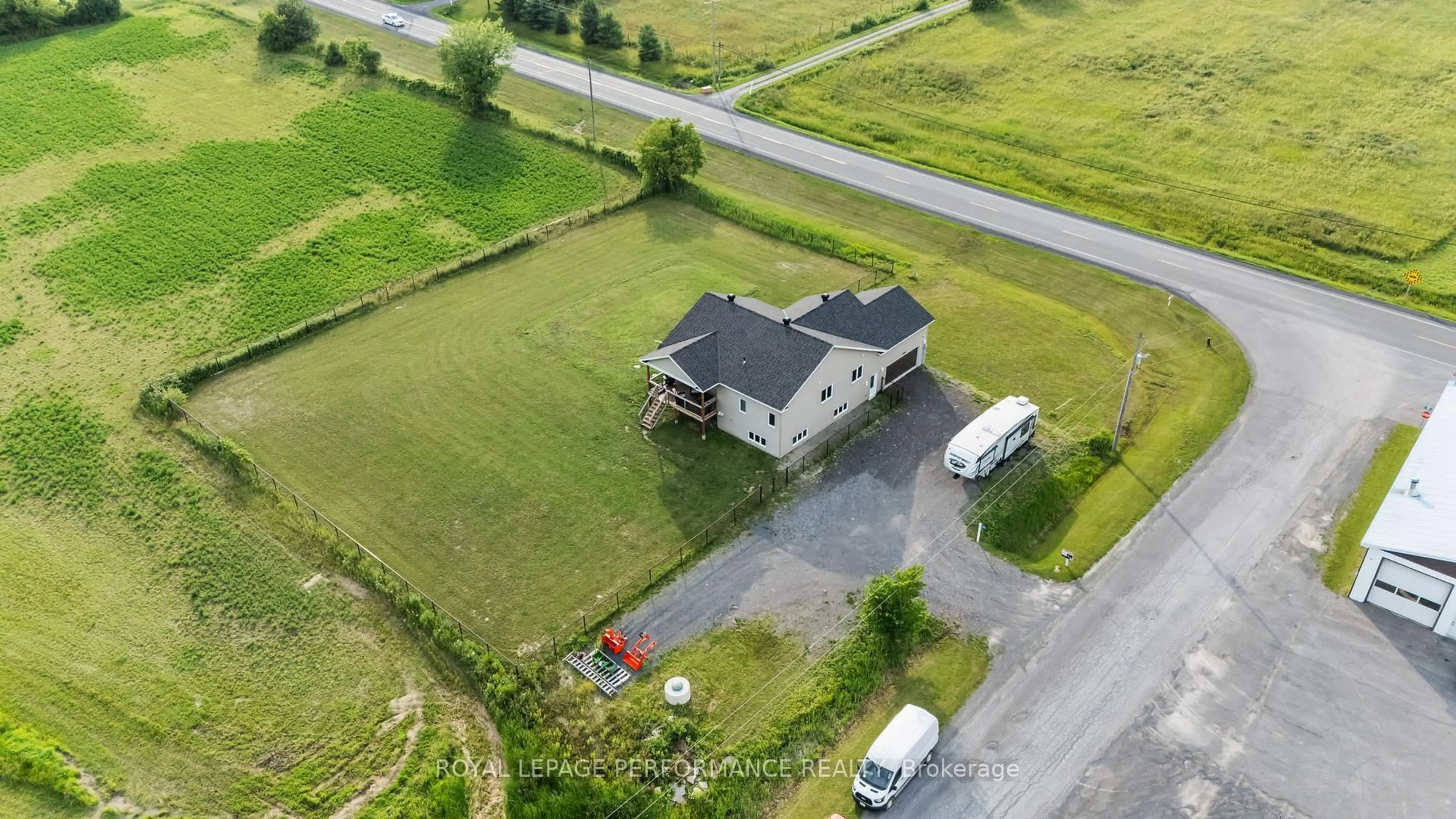 A pic from outside/outdoor area/front of a property/back of a property/a pic from drone, unknown for 3348 Bureau Rd, North Glengarry Ontario K0C 1A0