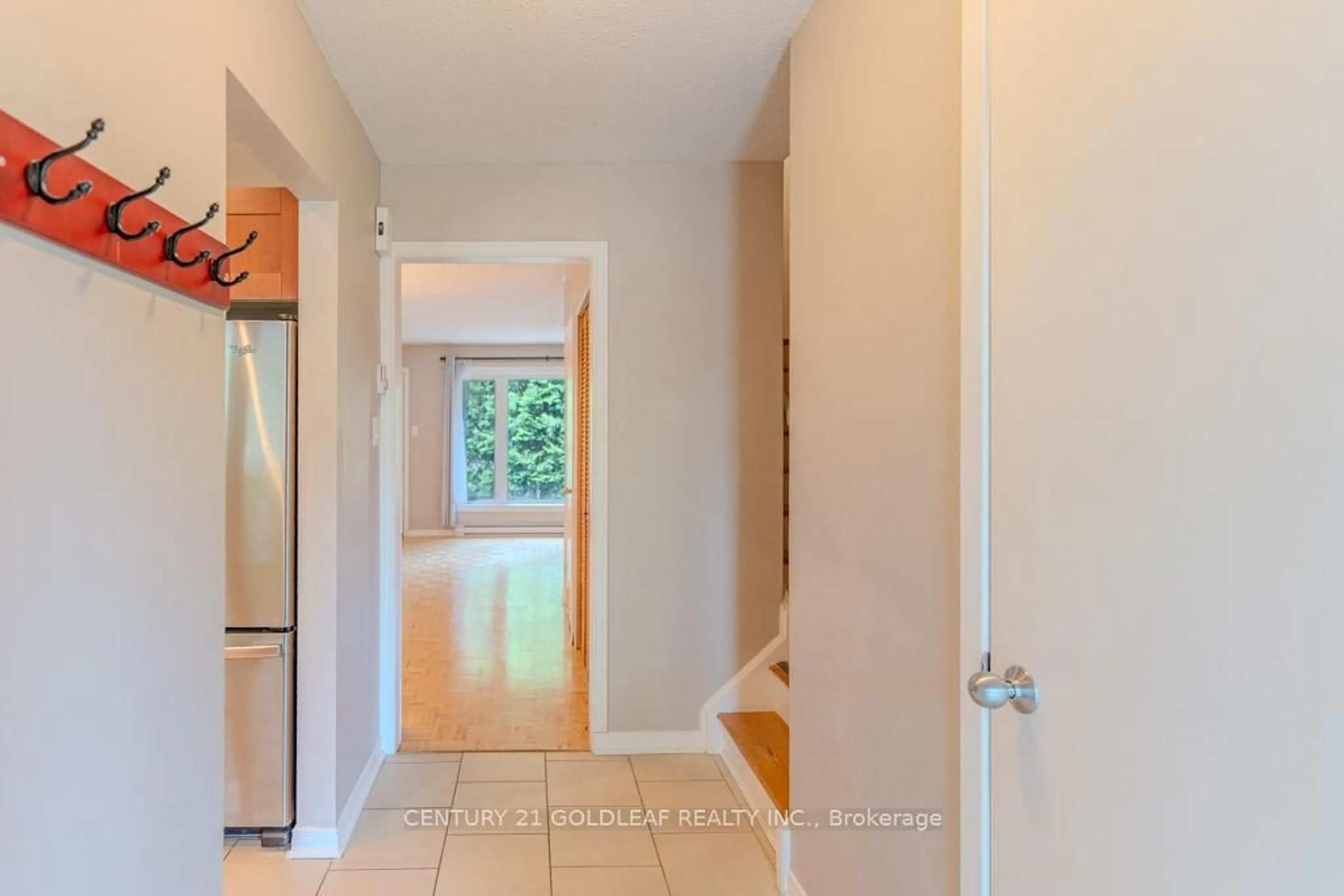 Indoor entryway for 1342 Cedarcroft Cres, Ottawa Ontario K1B 5C8