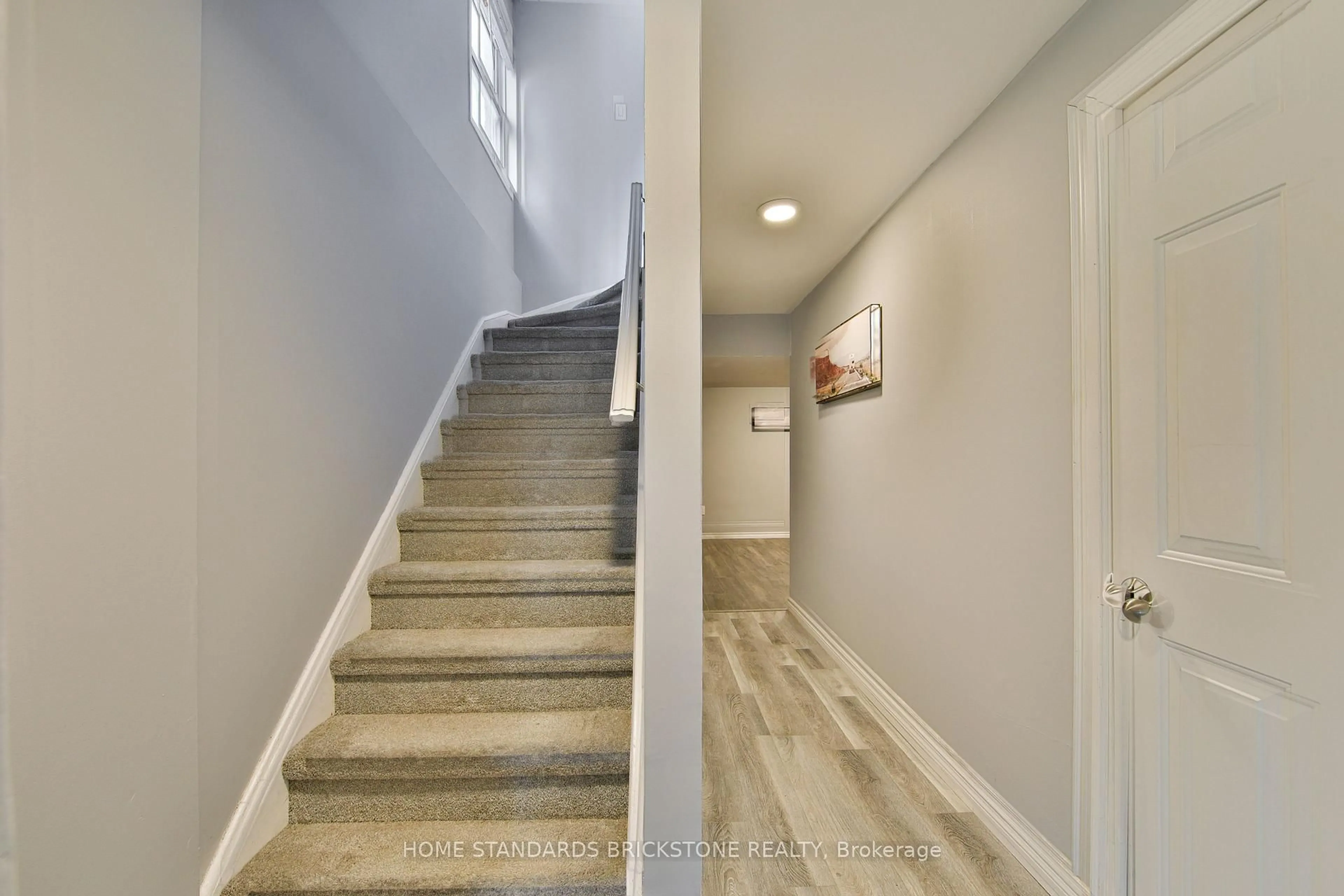 Stairs for 700 Osgoode Dr #38, London South Ontario N6E 2H1