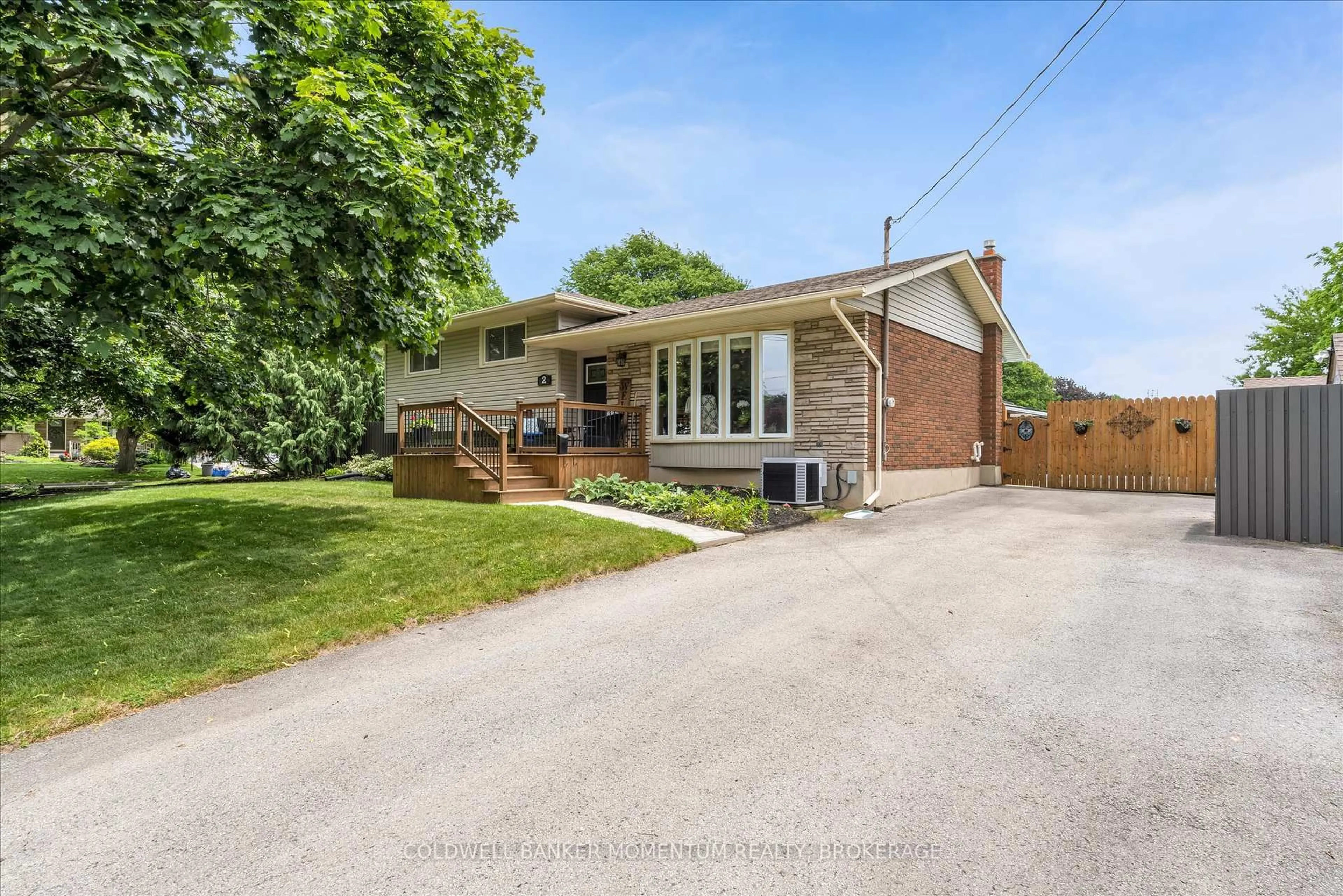 Home with brick exterior material, street for 2 Clipper Bay, St. Catharines Ontario L2M 4E3