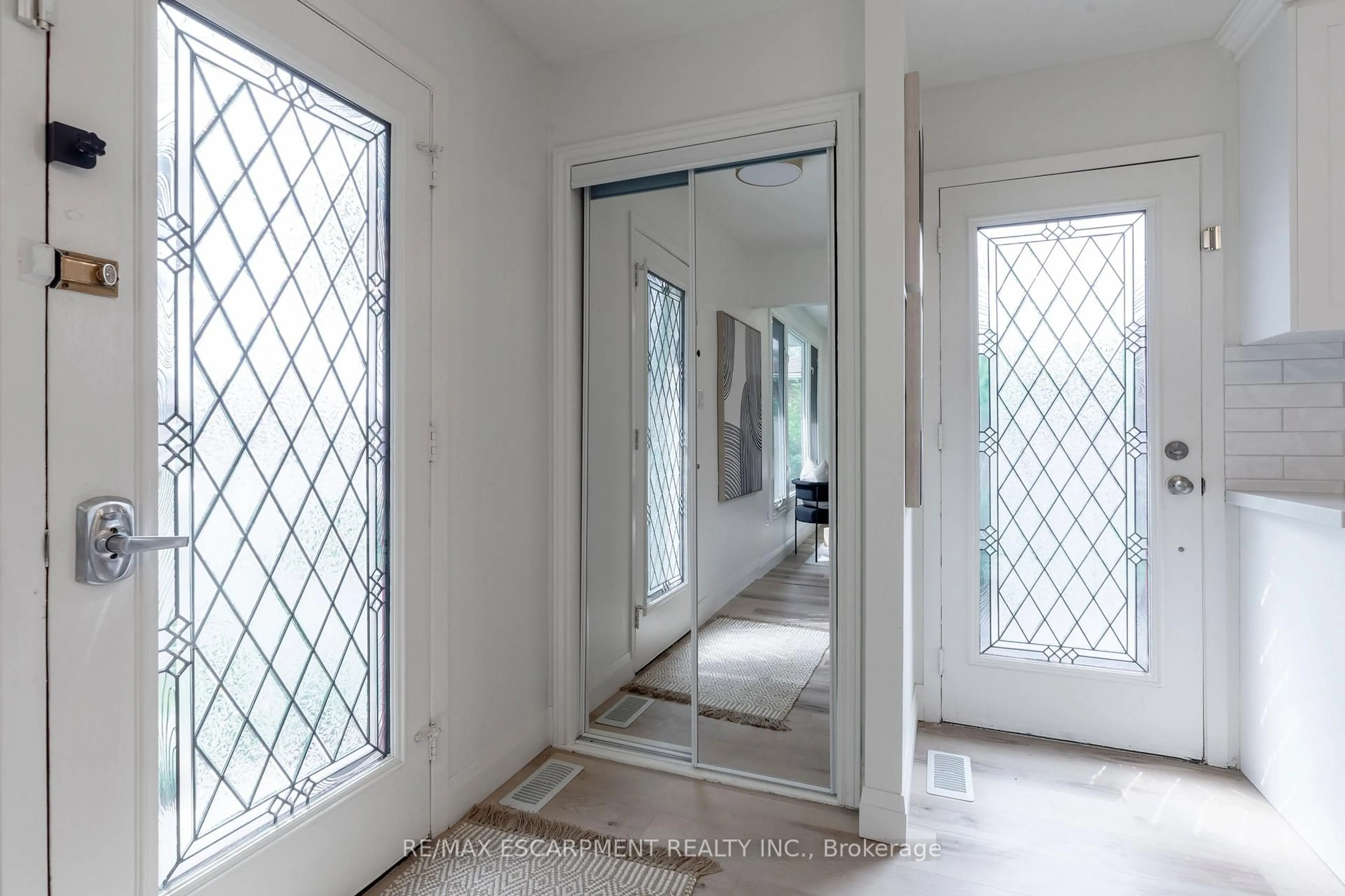 Indoor foyer for 20 Laird Dr, Hamilton Ontario L8T 4L7