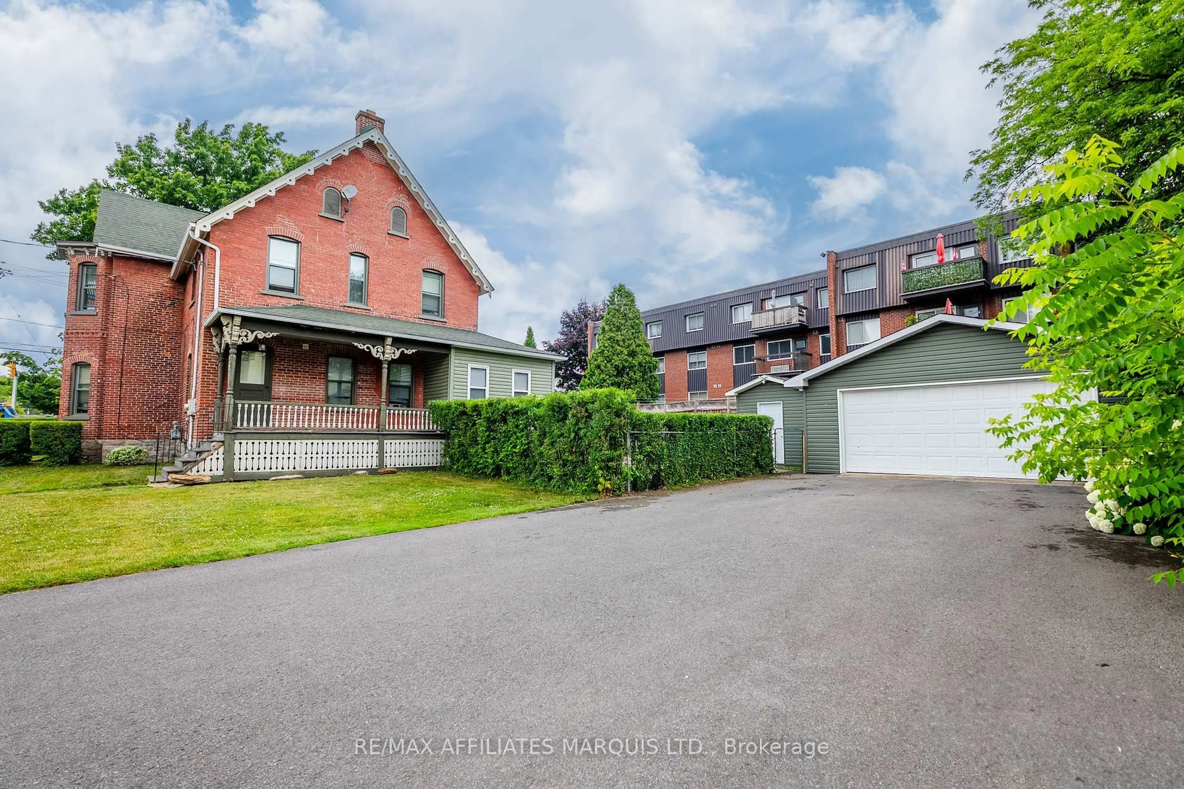 A pic from outside/outdoor area/front of a property/back of a property/a pic from drone, street for 345 Sydney St, Cornwall Ontario K6H 3H5