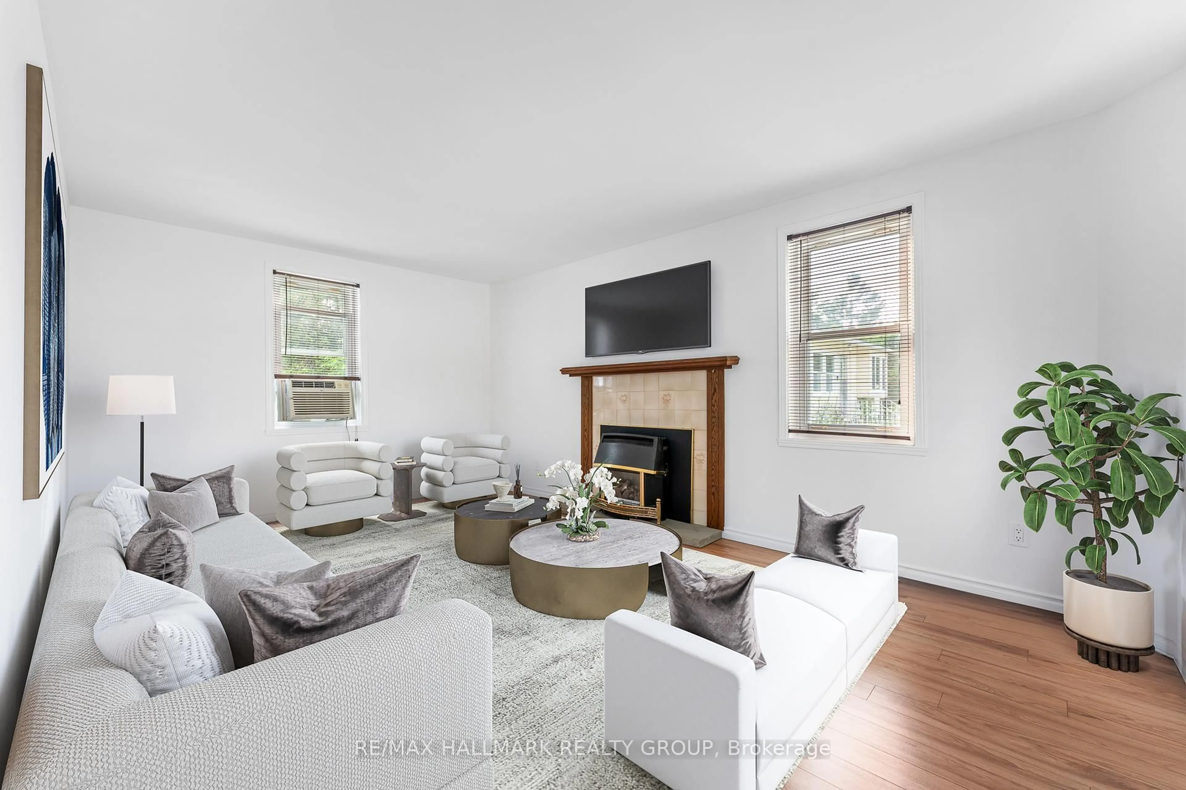 Living room with furniture, unknown for 5 Nelson St, North Stormont Ontario K0C 1K0
