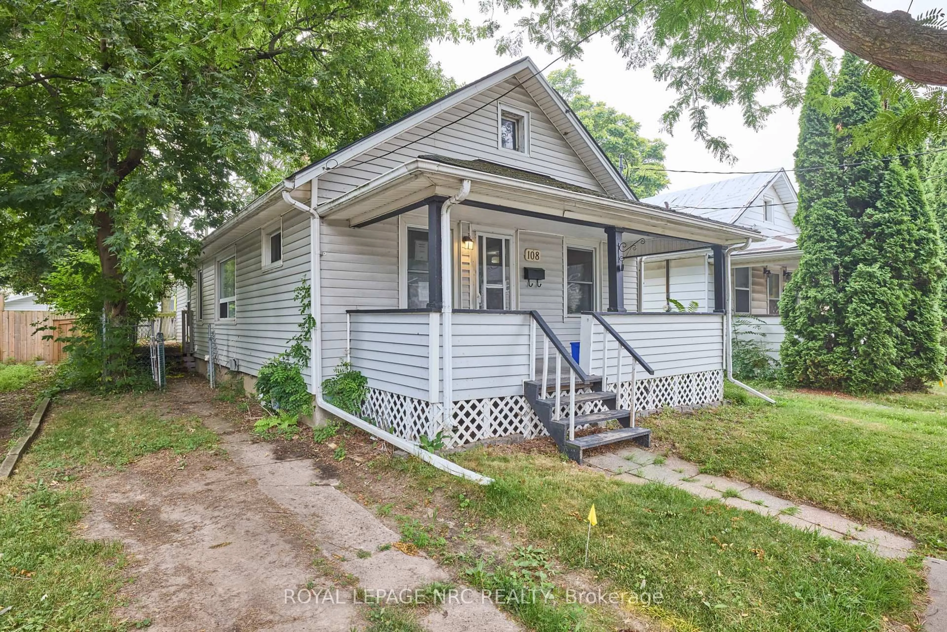Unknown for 108 Carlton St, St. Catharines Ontario L2R 1R3