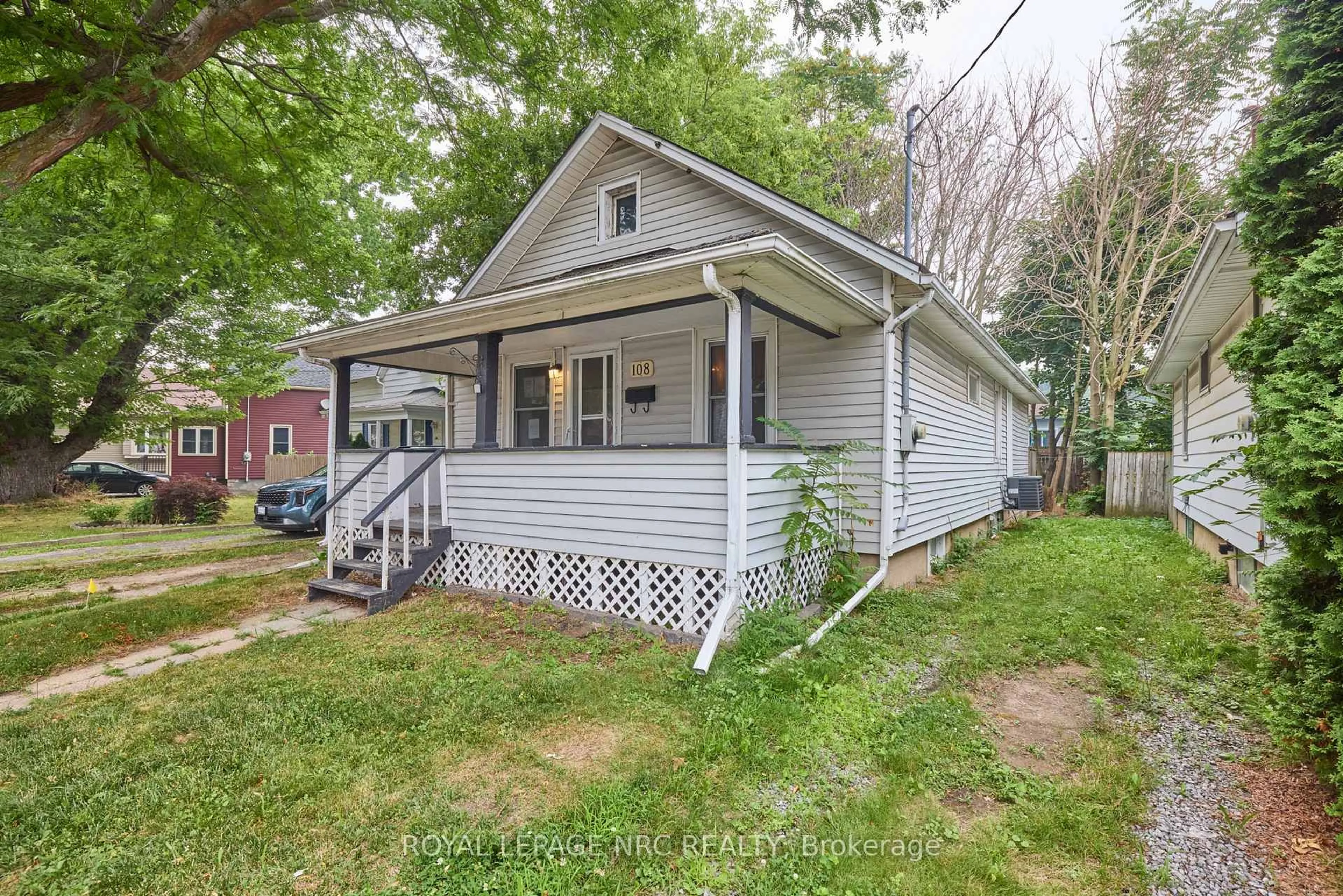 Unknown for 108 Carlton St, St. Catharines Ontario L2R 1R3