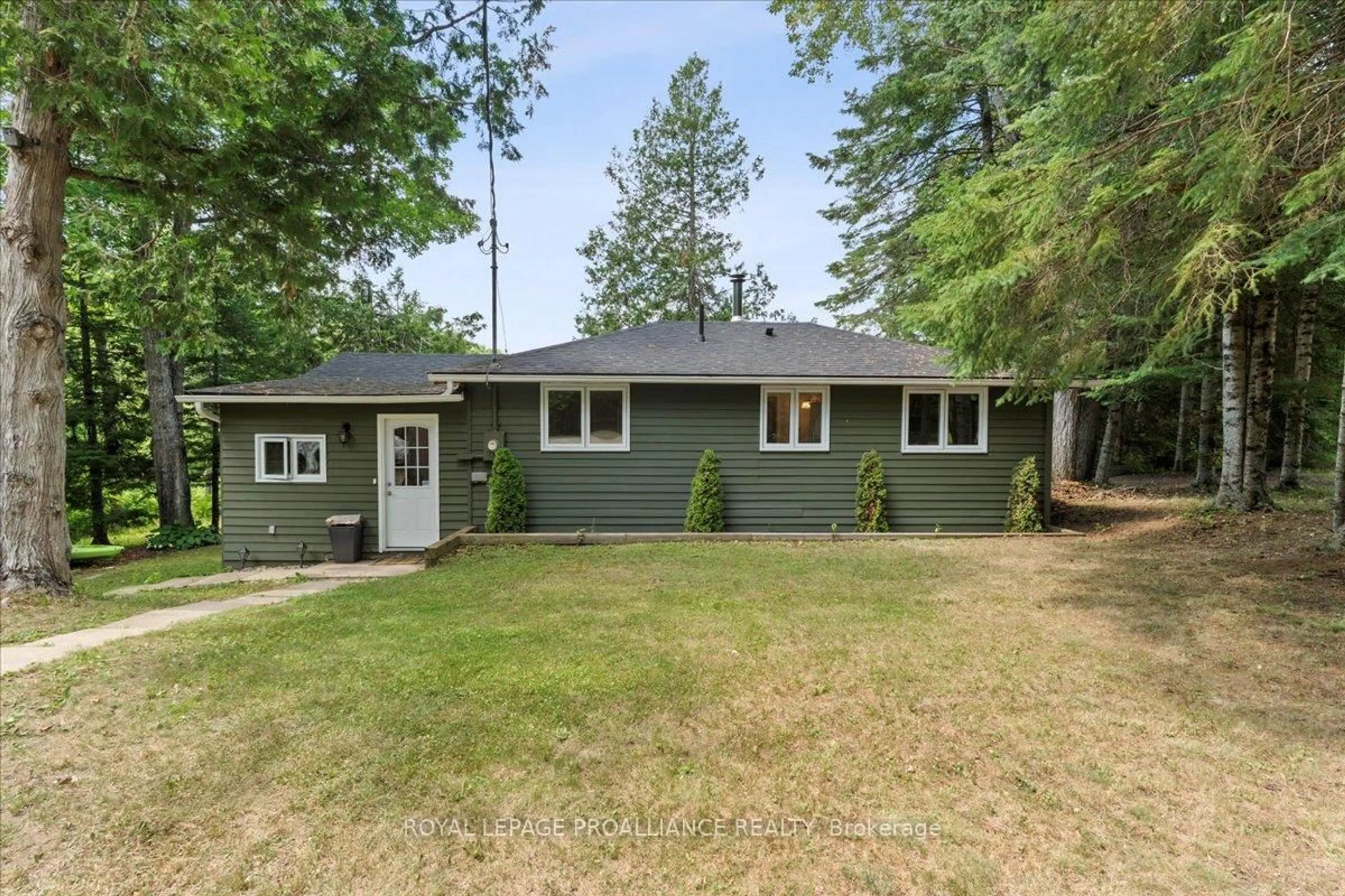 A pic from outside/outdoor area/front of a property/back of a property/a pic from drone, unknown for 17 Halcomb Lane, Coe Hill Ontario K0L 1P0