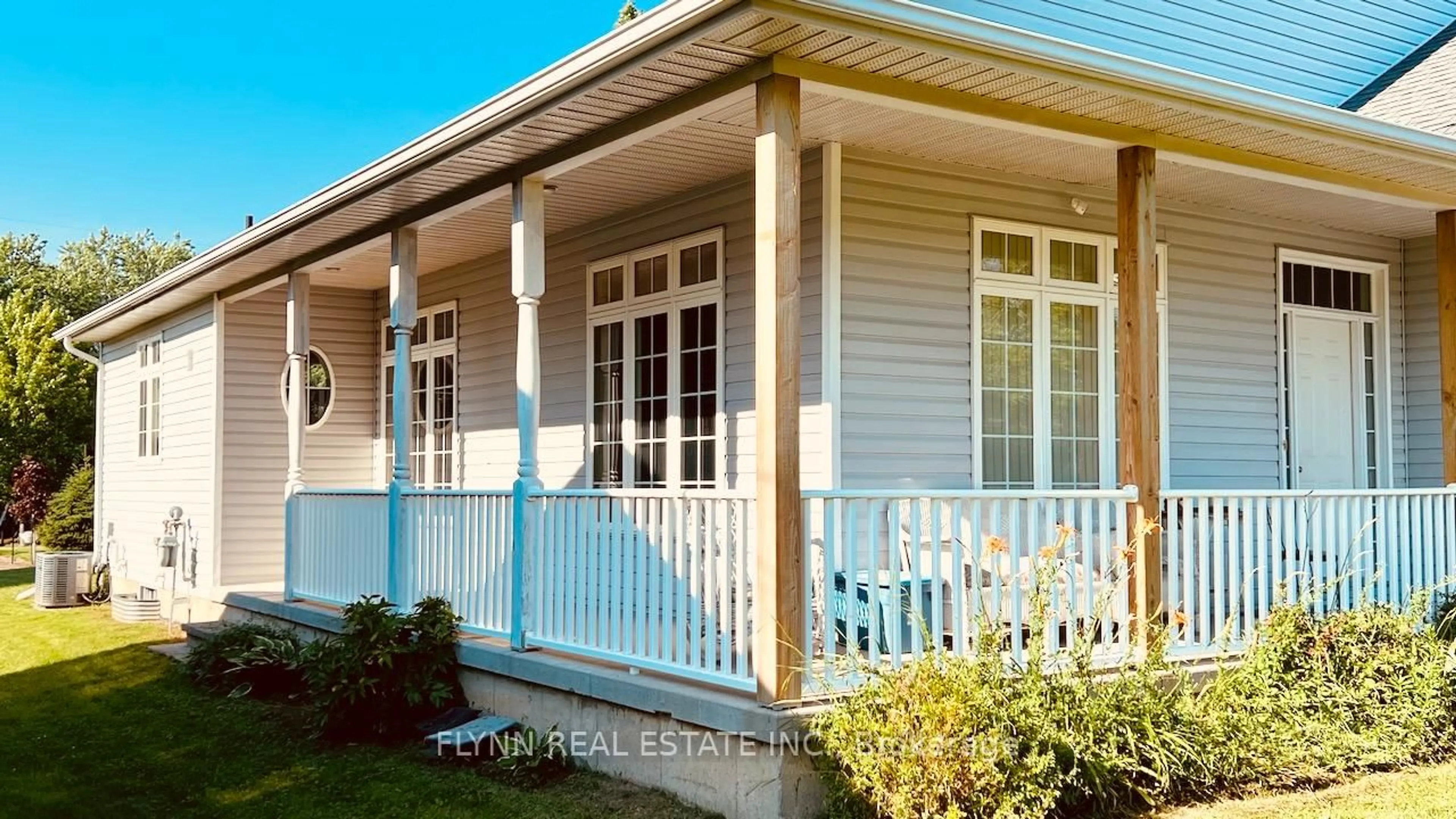 Home with vinyl exterior material, street for 1500 Barron Rd, Thorold Ontario L0S 1A0