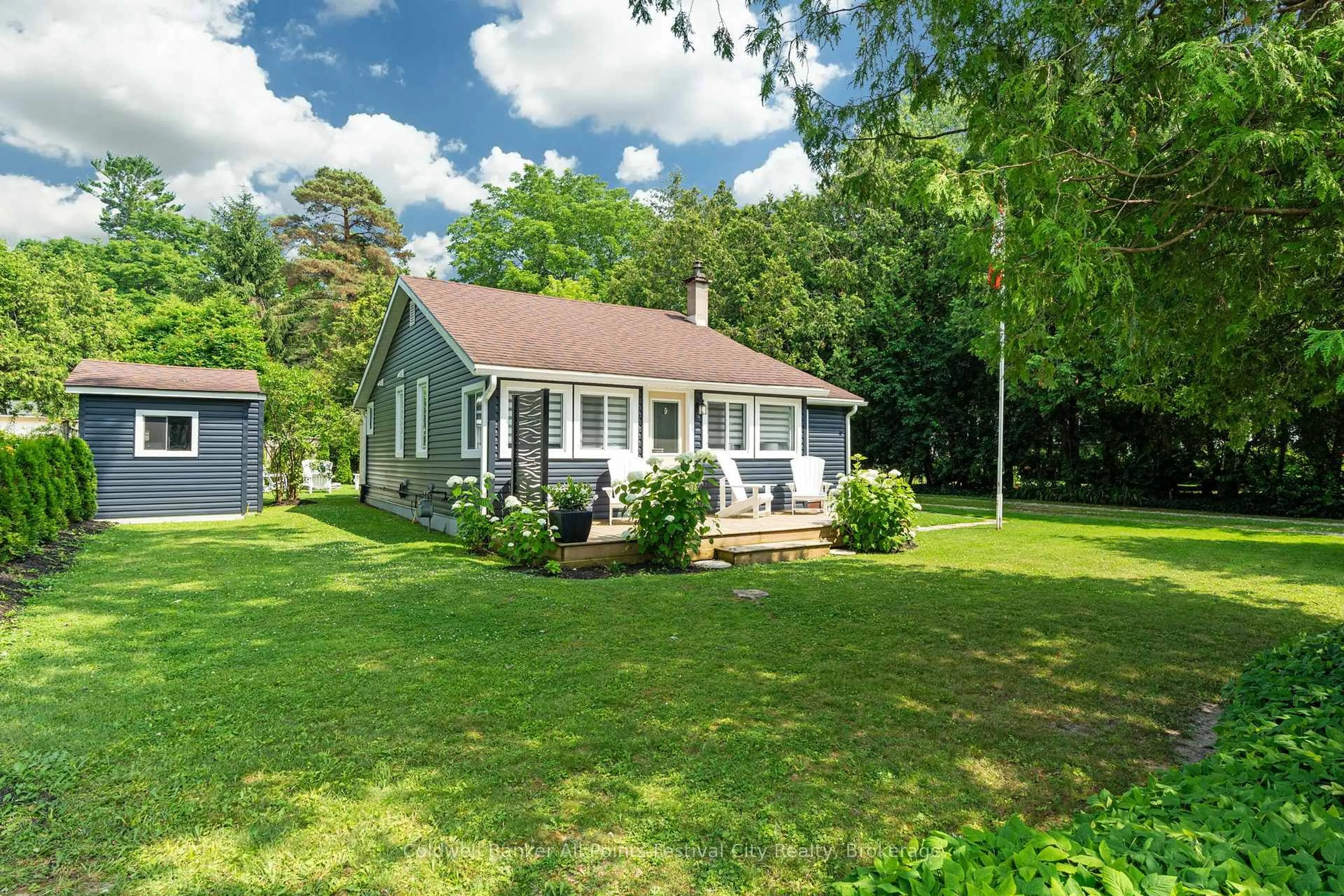 A pic from outside/outdoor area/front of a property/back of a property/a pic from drone, water/lake/river/ocean view for 20 Tuyll St, Bluewater Ontario N0M 1G0