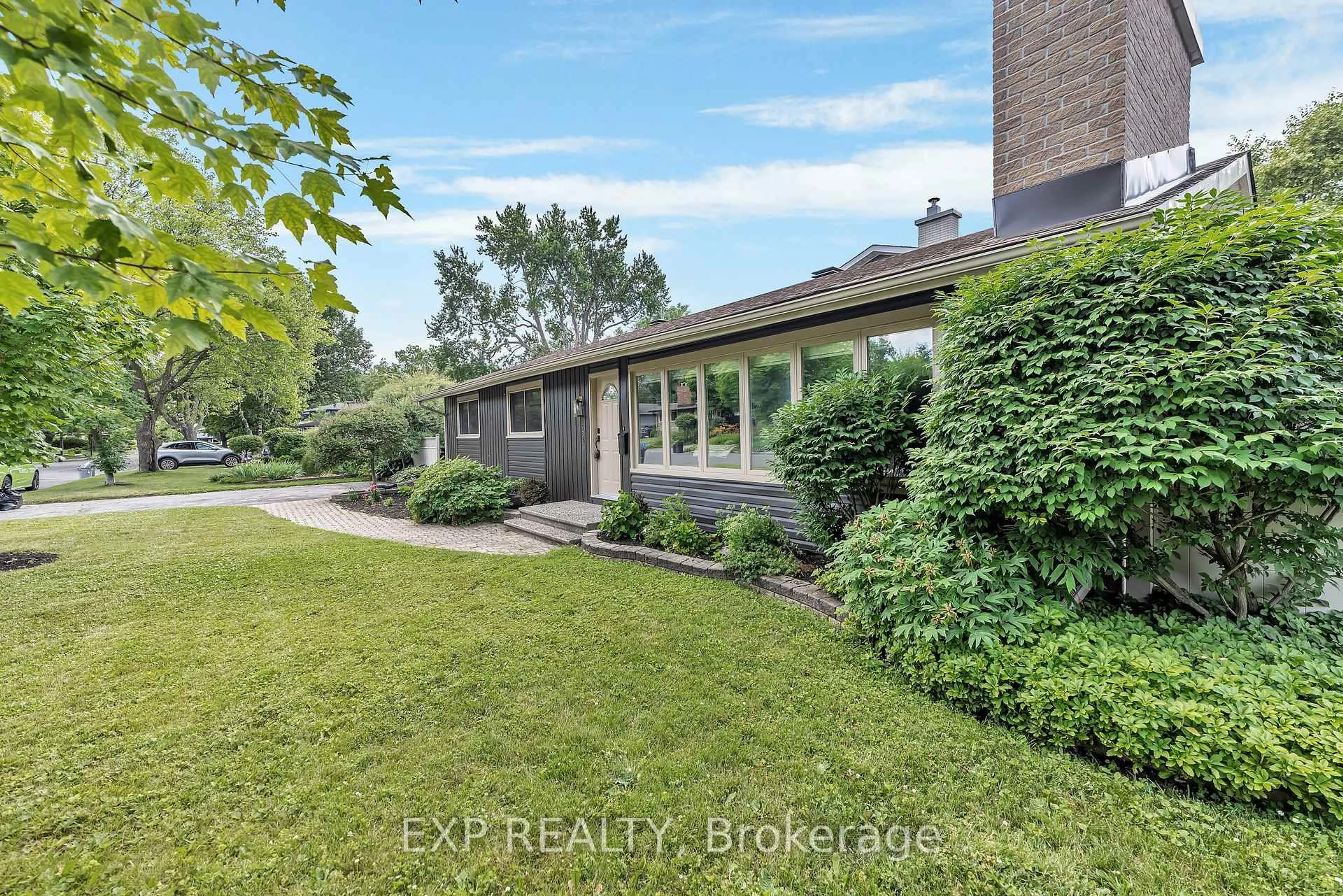 Unknown for 936 Blythdale Rd, Ottawa Ontario K2A 3N6