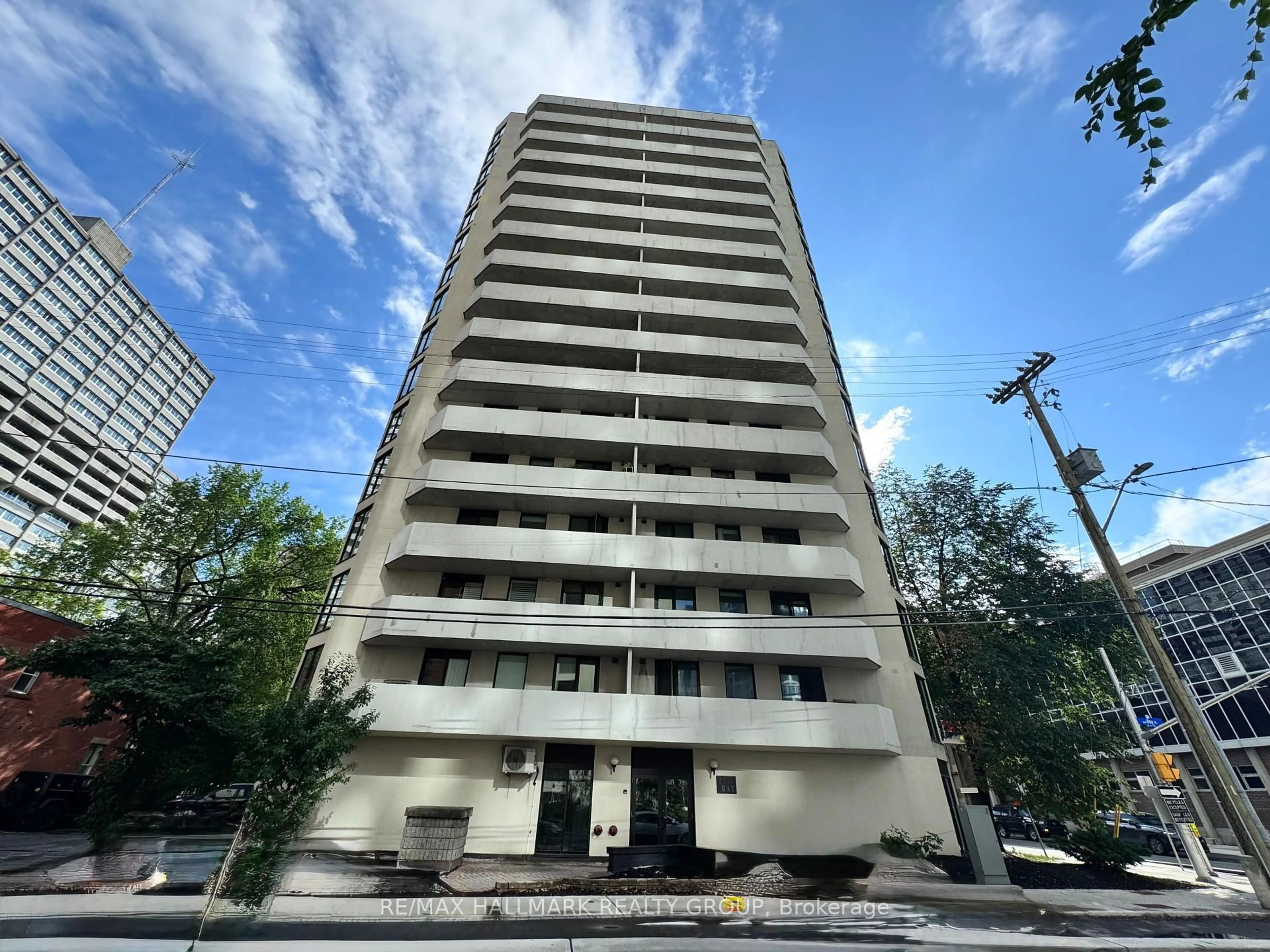 Unknown for 200 Bay St #704, Ottawa Ontario K1R 7W8
