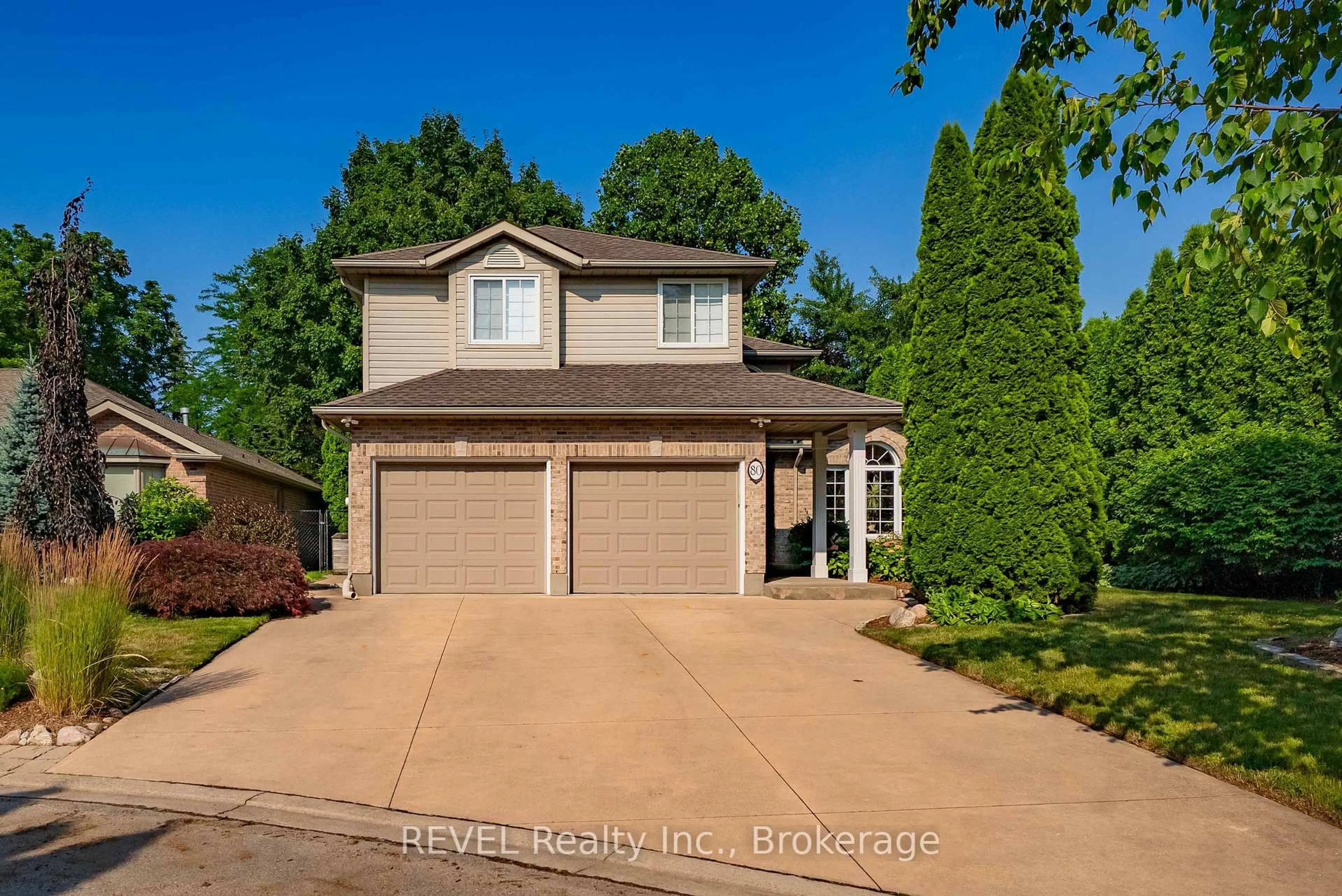 Home with vinyl exterior material, unknown for 80 October Dr, St. Catharines Ontario L2N 6J6