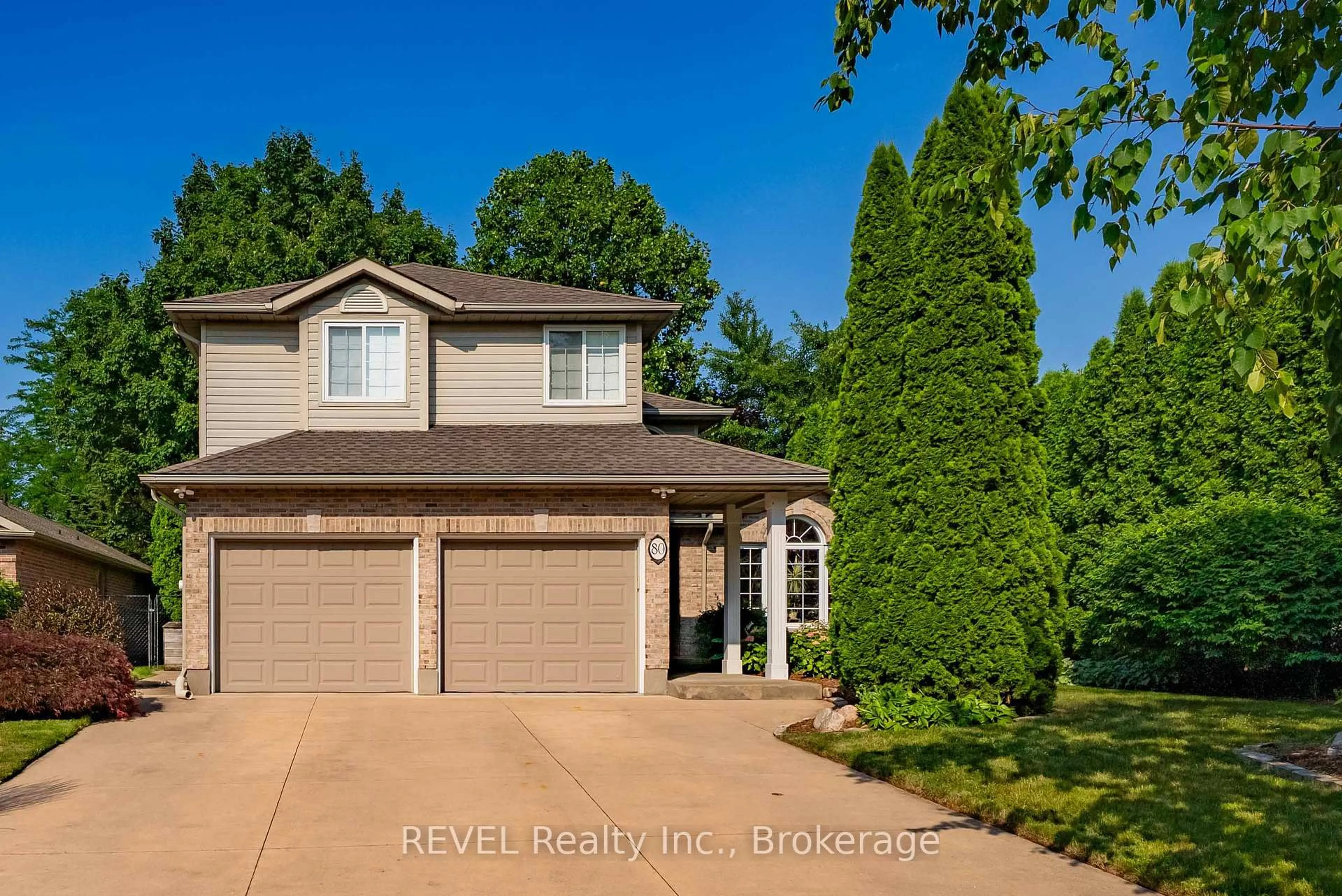 Home with vinyl exterior material, water/lake/river/ocean view for 80 October Dr, St. Catharines Ontario L2N 6J6