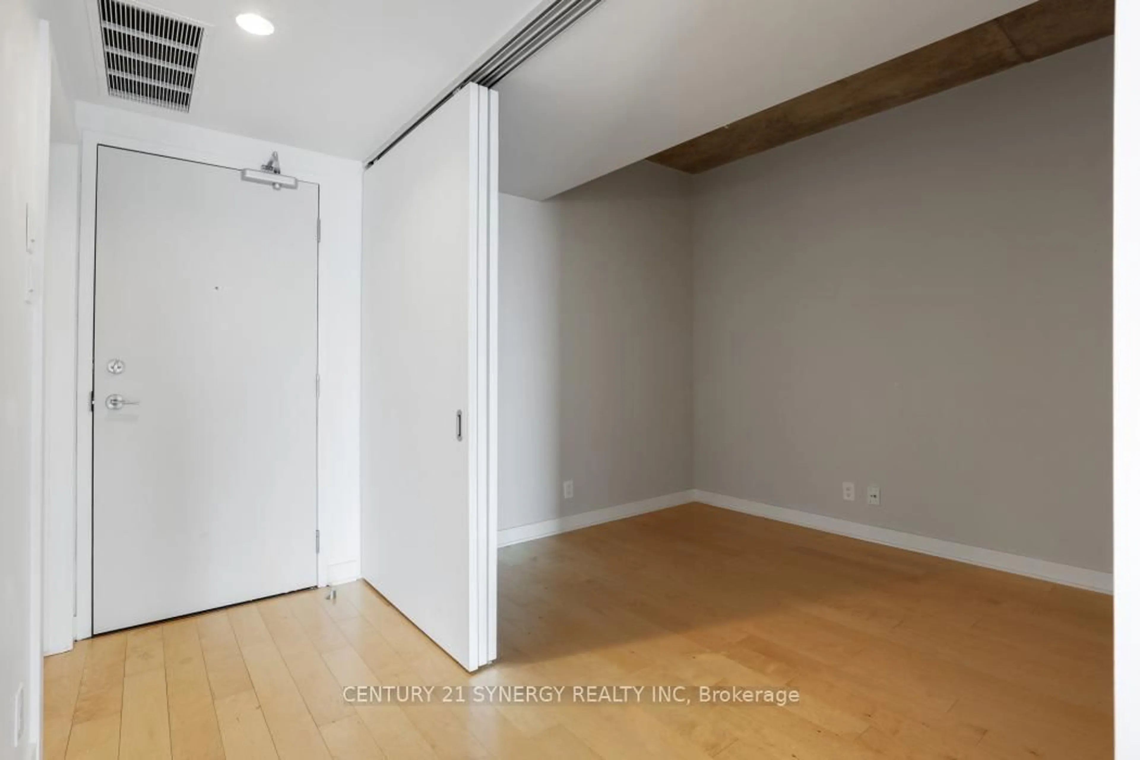 A pic of a room for 340 Mcleod St #633, Ottawa Ontario K2P 1A4