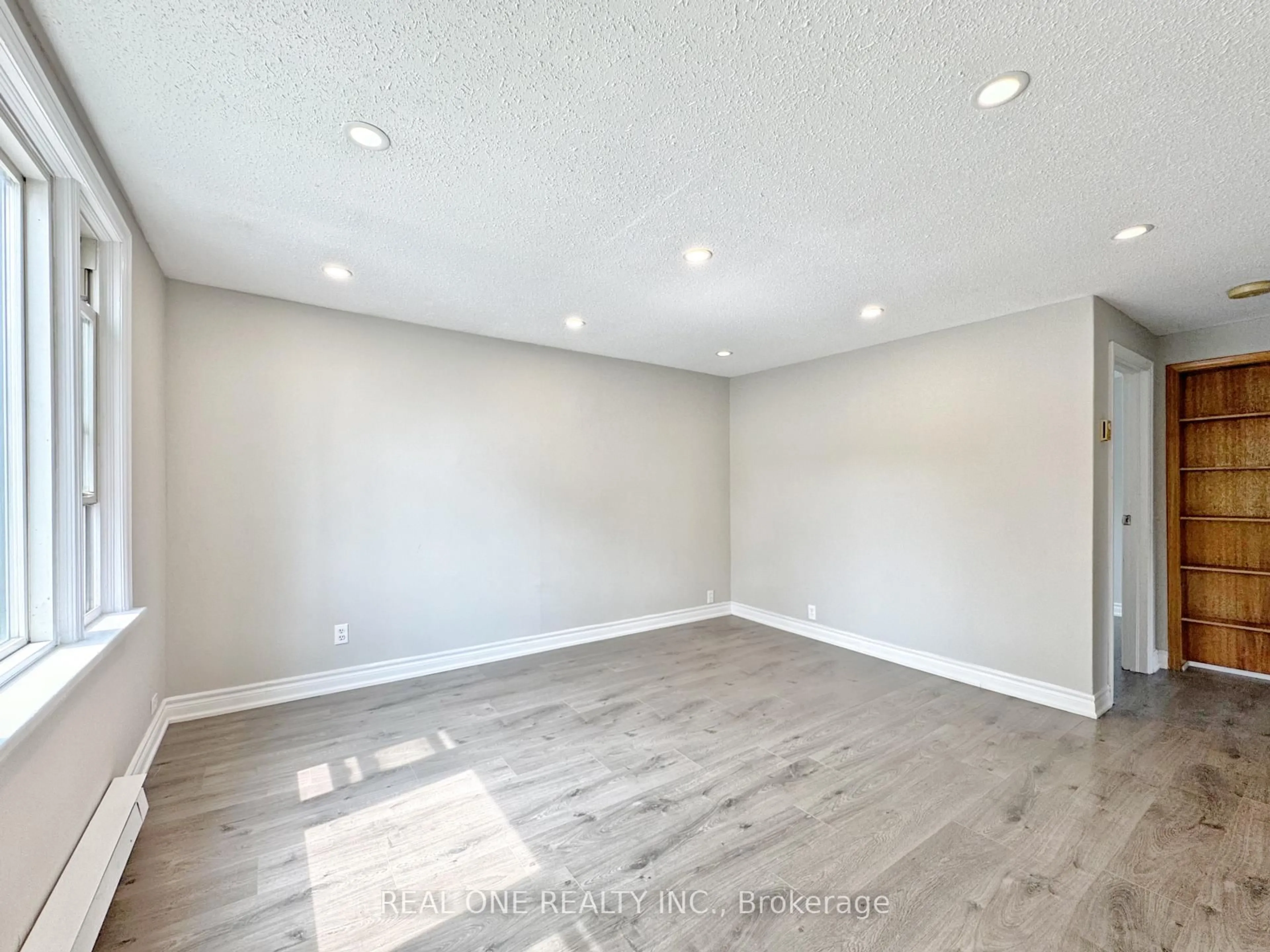 A pic of a room for 1274 Martindale Rd, Greater Sudbury Ontario P3E 4J5