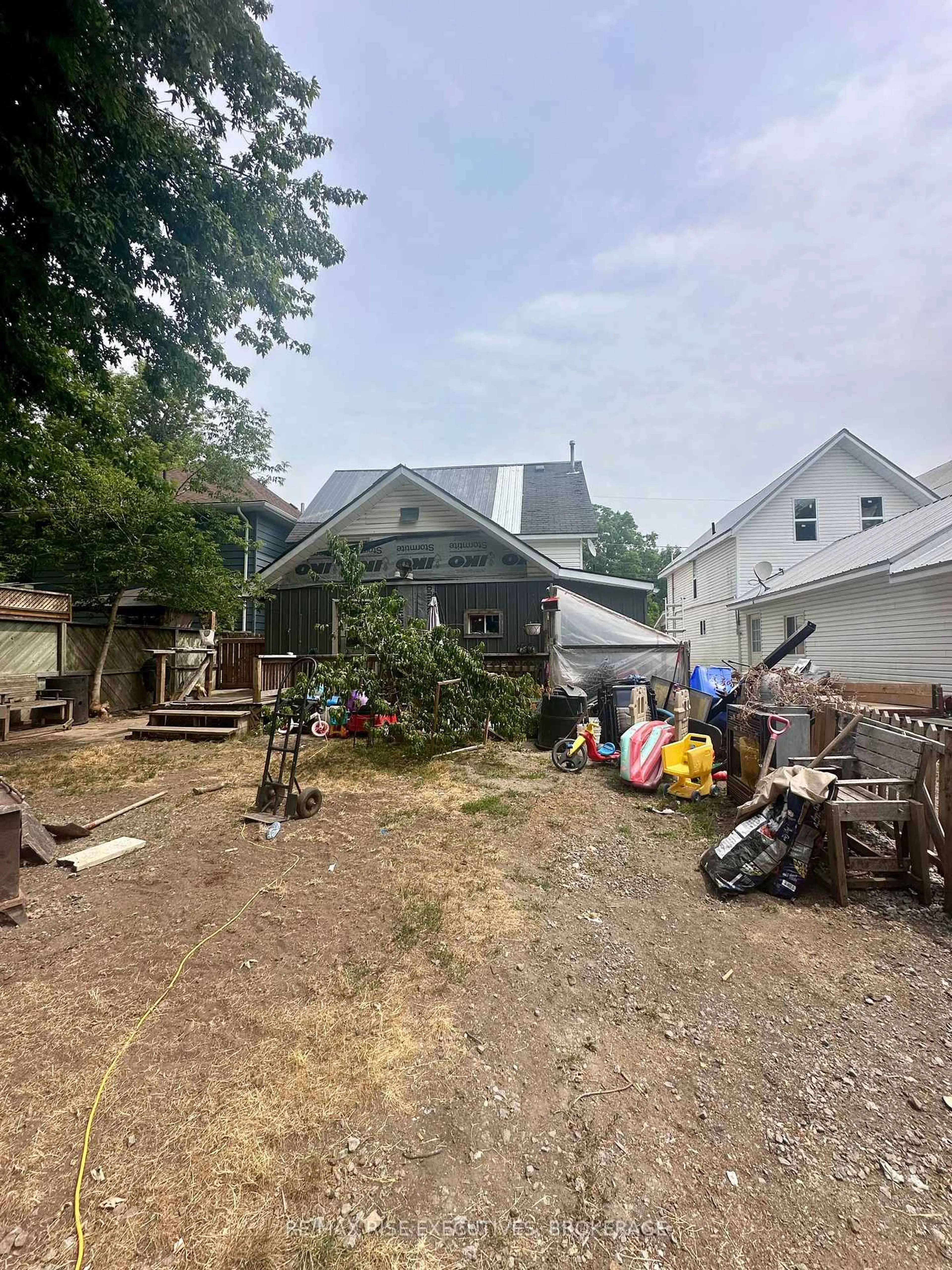 Unknown for 139 Green St, Deseronto Ontario K0K 1X0