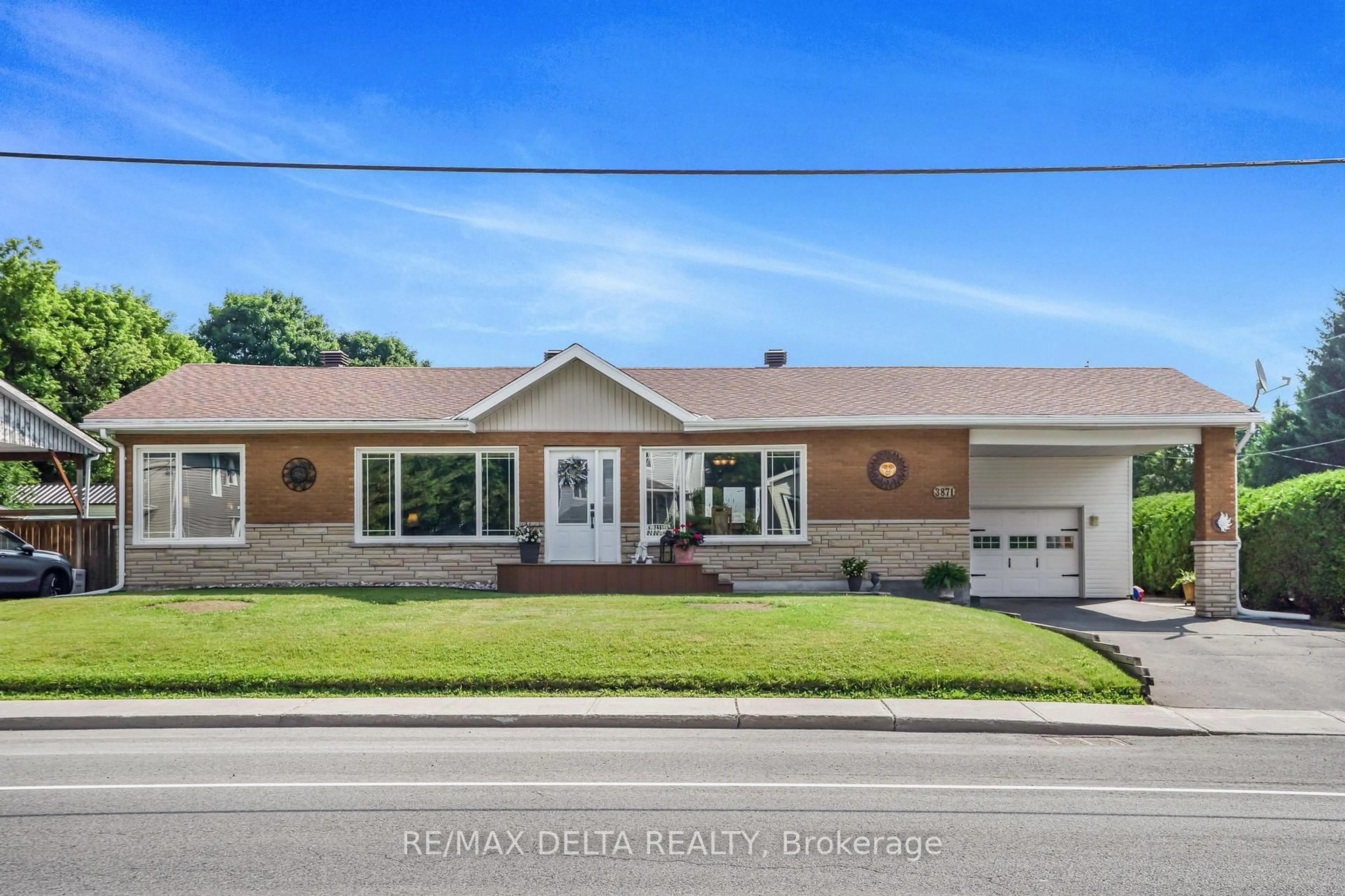 Home with brick exterior material, street for 3871 Champlain St, Clarence-Rockland Ontario K0A 1E0