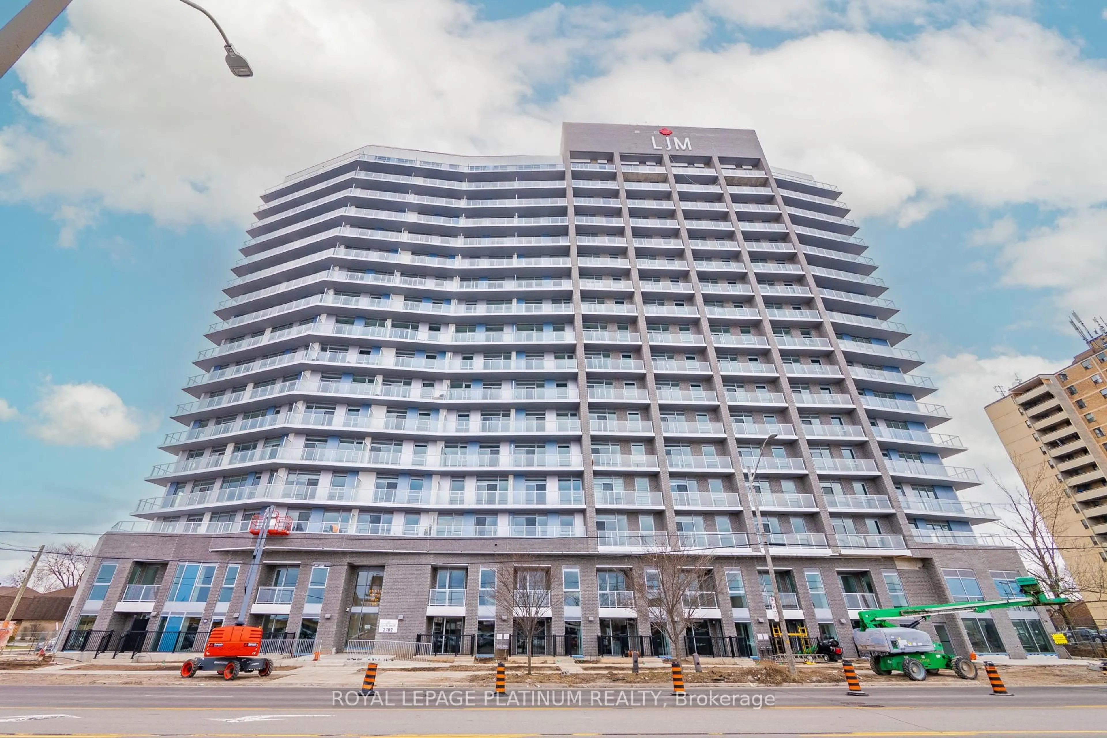 Unknown for 2782 Barton St, Hamilton Ontario L8E 0L3
