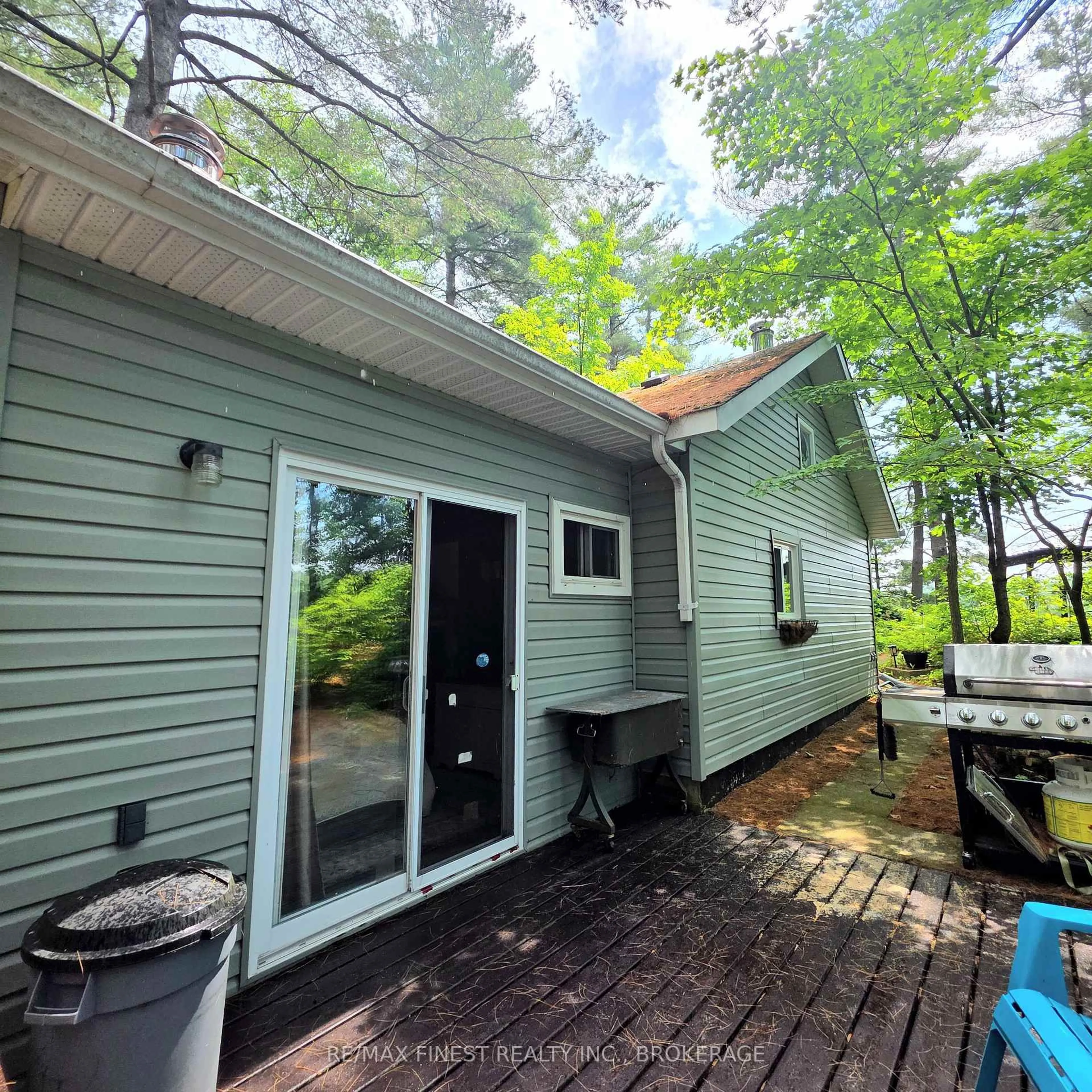 Home with vinyl exterior material, water/lake/river/ocean view for 1036A Twin Lake Lane, Sharbot Lake Ontario K0H 2P0
