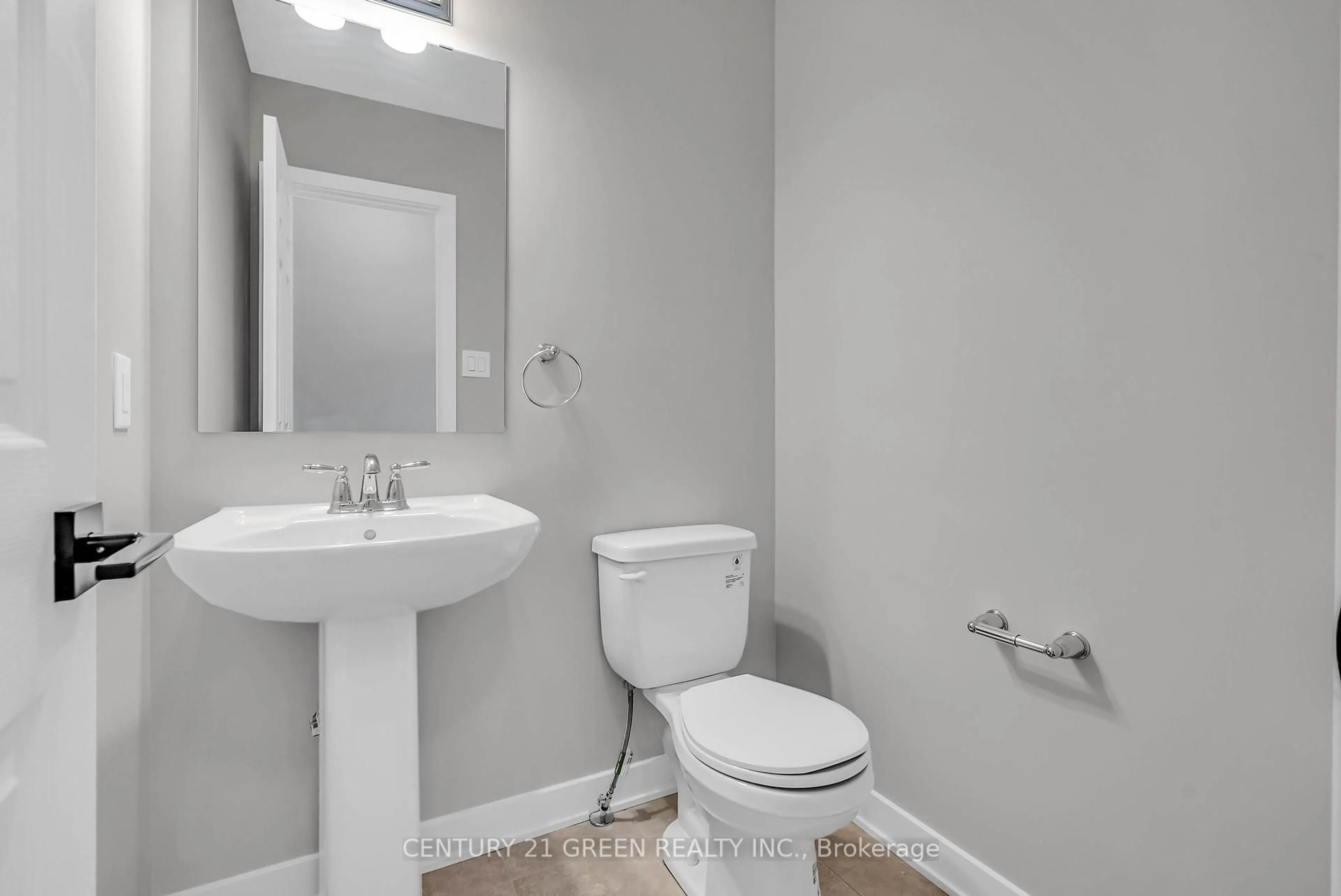 Standard bathroom, unknown for 2183 Winsome Terr, Orleans Ontario K4A 5M9
