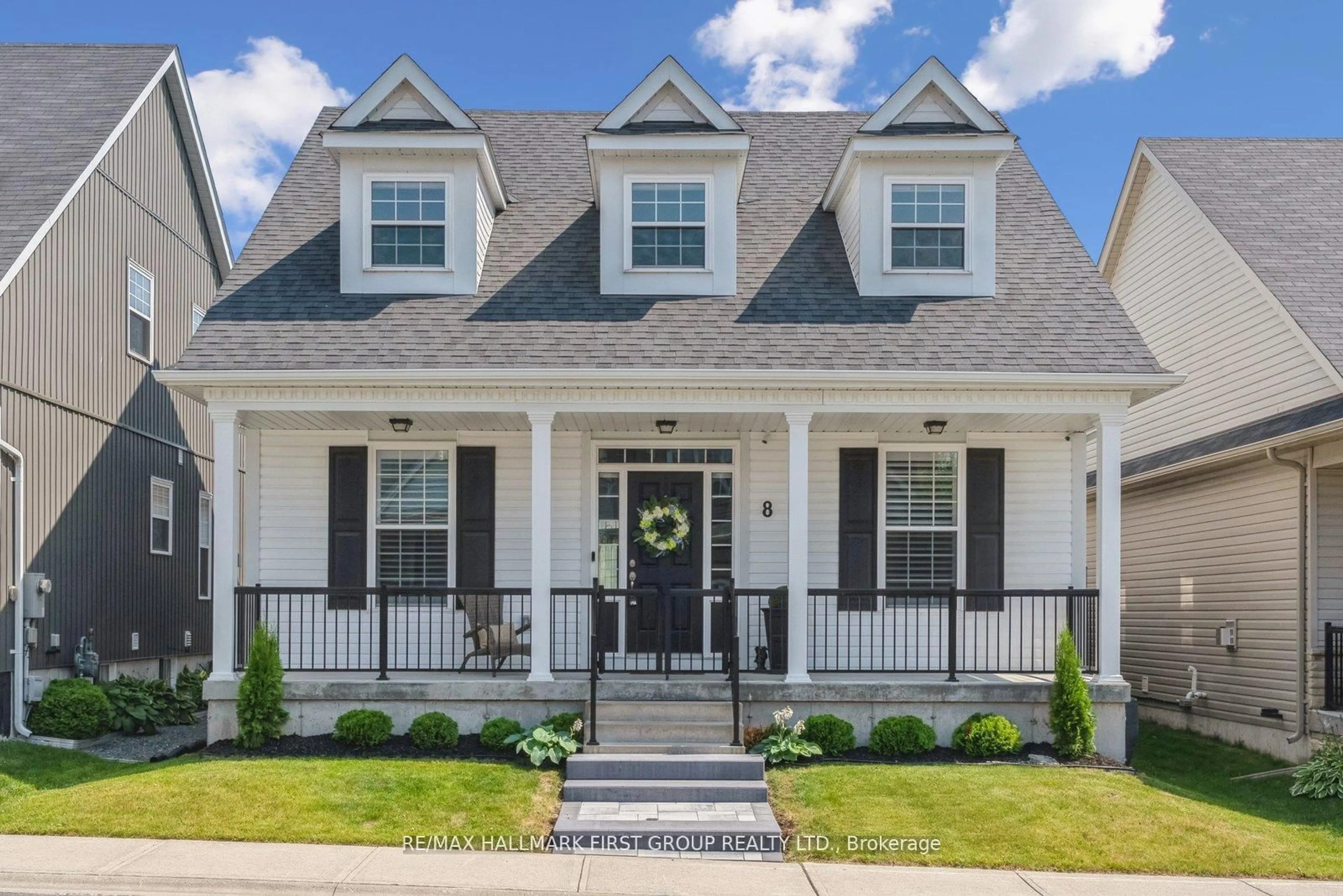 Home with vinyl exterior material, street for 8 Bridges Blvd, Port Hope Ontario L1A 0C8