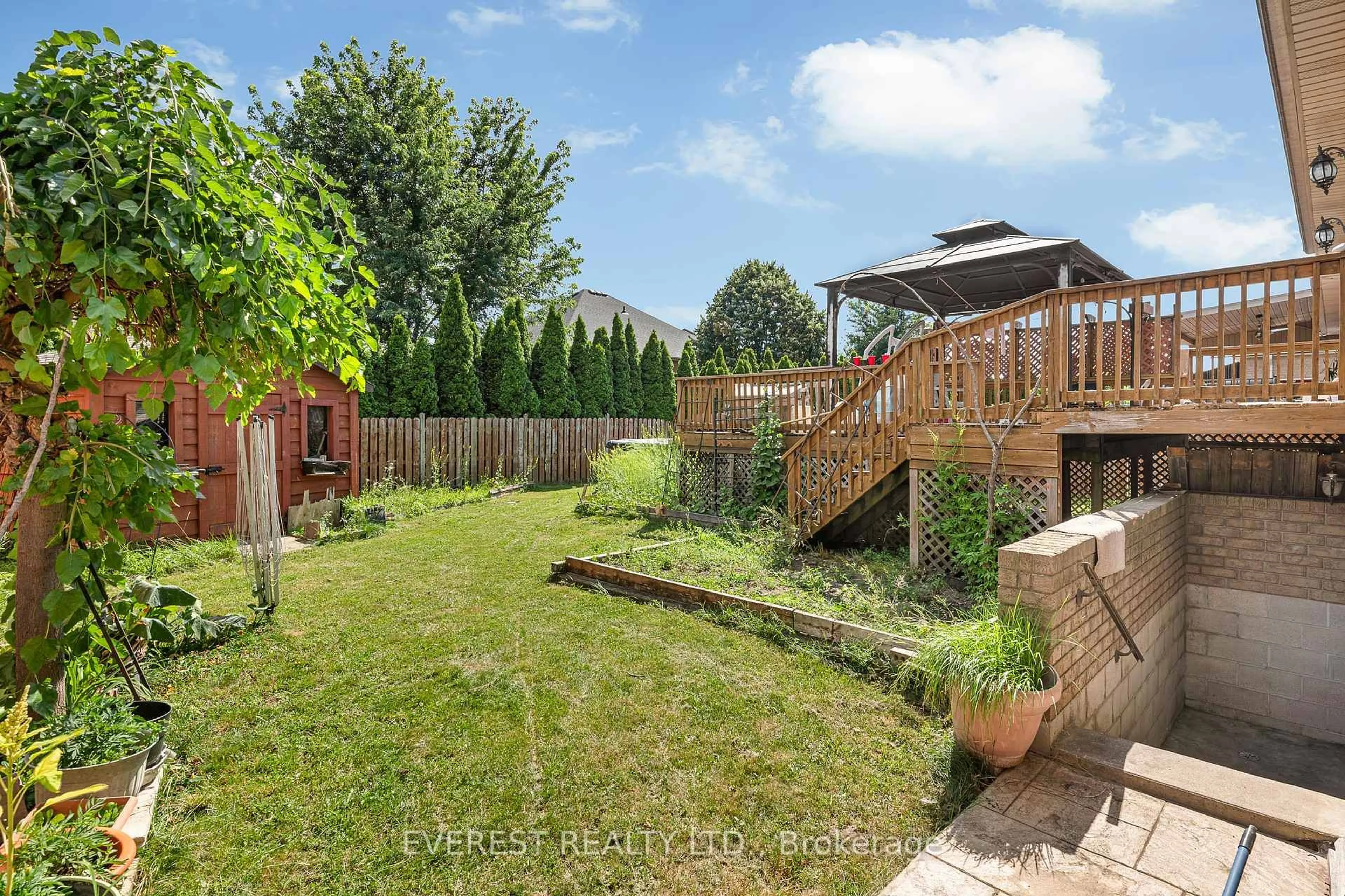 A pic from outside/outdoor area/front of a property/back of a property/a pic from drone, unknown for 143 Amy Croft Dr, Lakeshore Ontario N9K 1E6