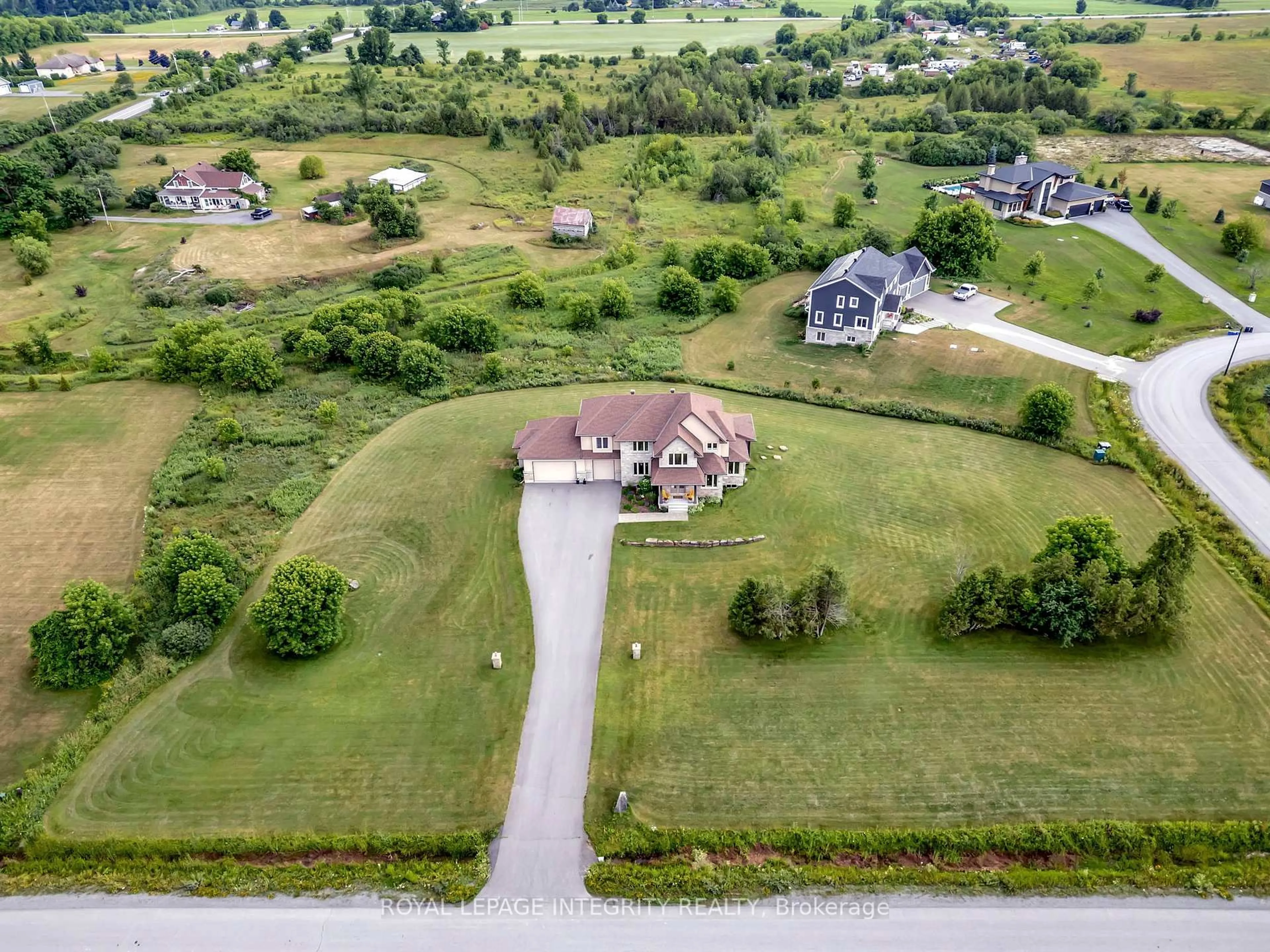 A pic from outside/outdoor area/front of a property/back of a property/a pic from drone, unknown for 117 Dewmont St, Ashton Ontario K0A 1B0