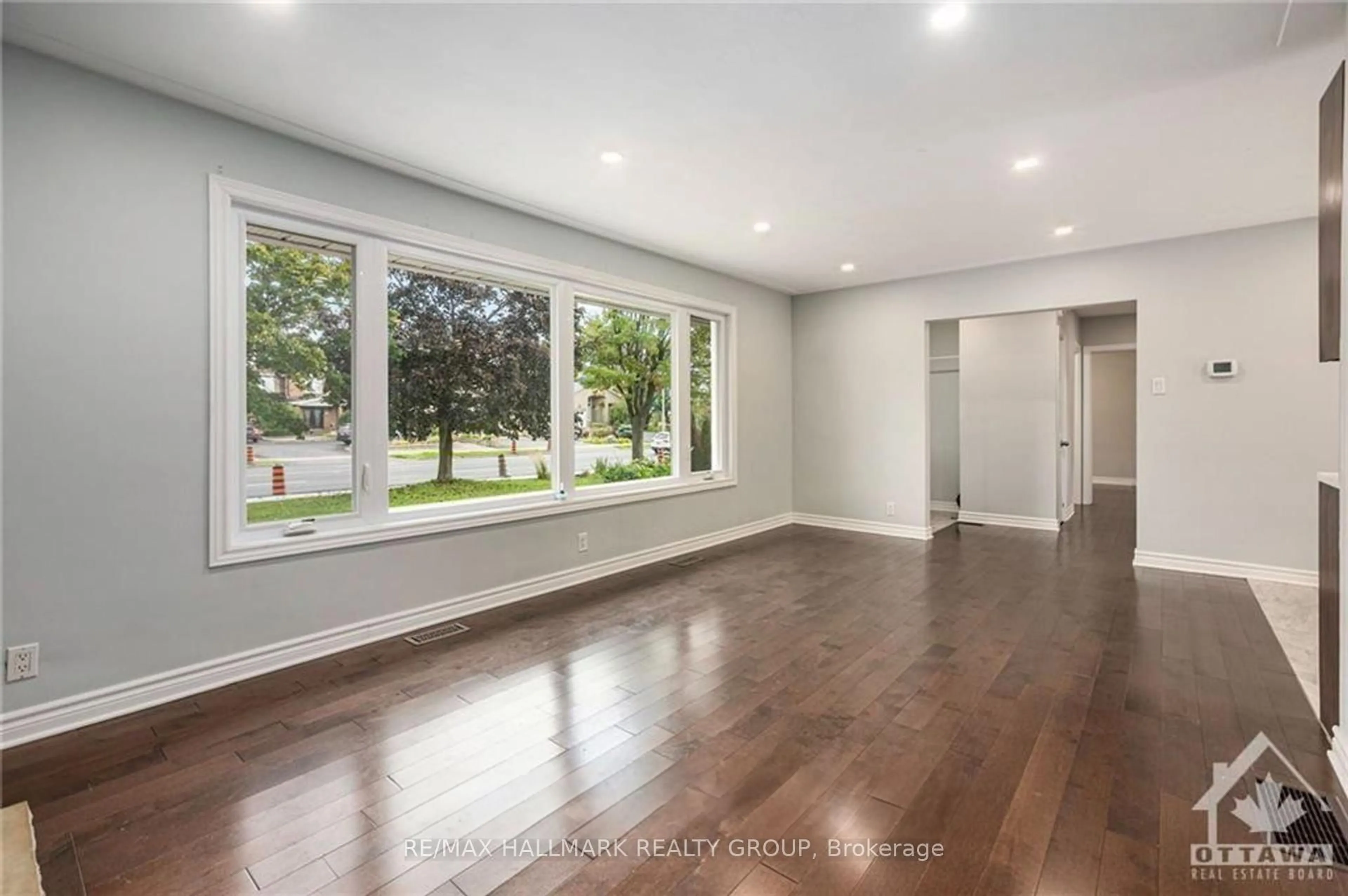 Unknown for 1680 Fisher Ave, Ottawa Ontario K2C 1X7
