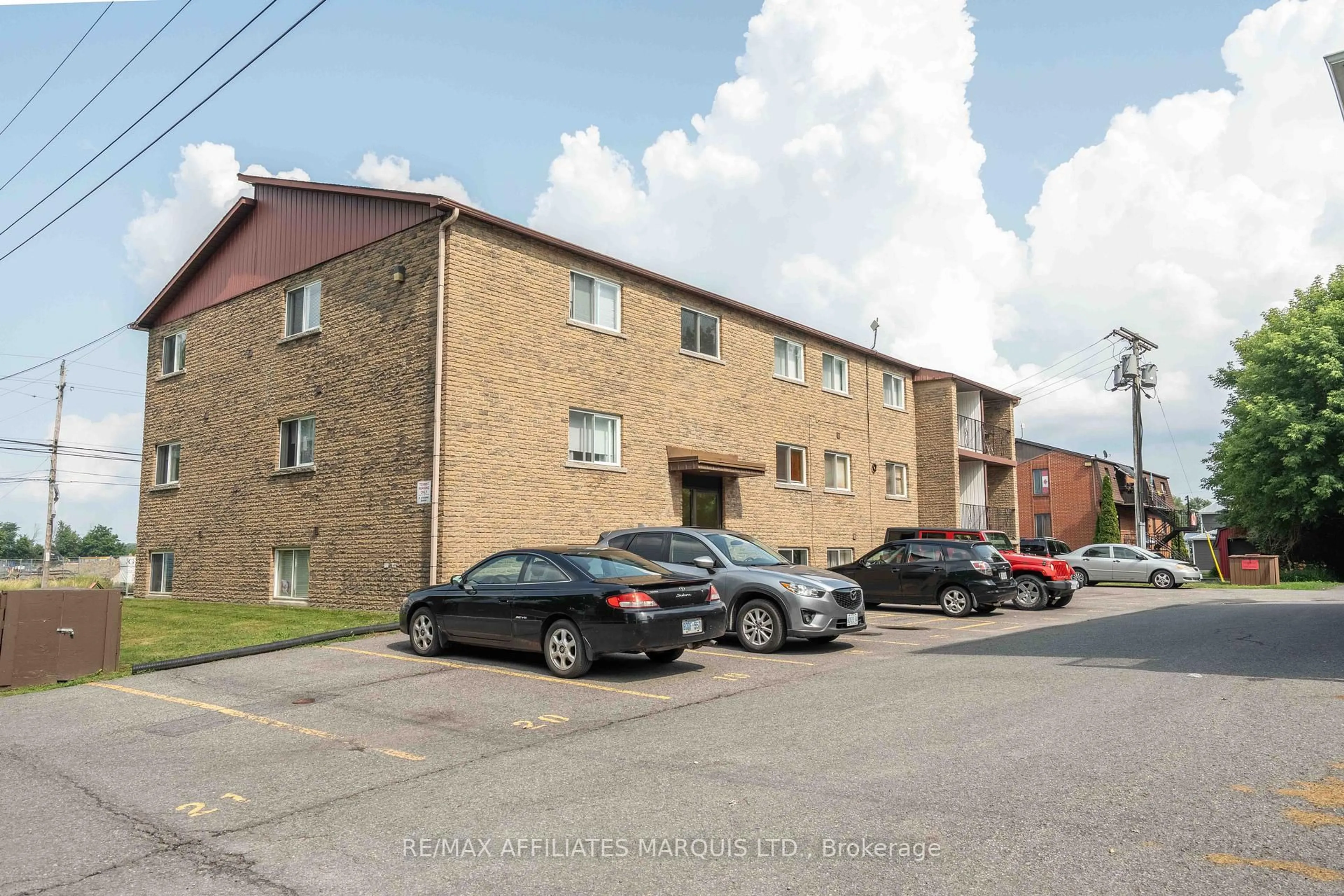 A pic from outside/outdoor area/front of a property/back of a property/a pic from drone, street for 9-120 MILITARY Rd, Cornwall Ontario K0C 1N0