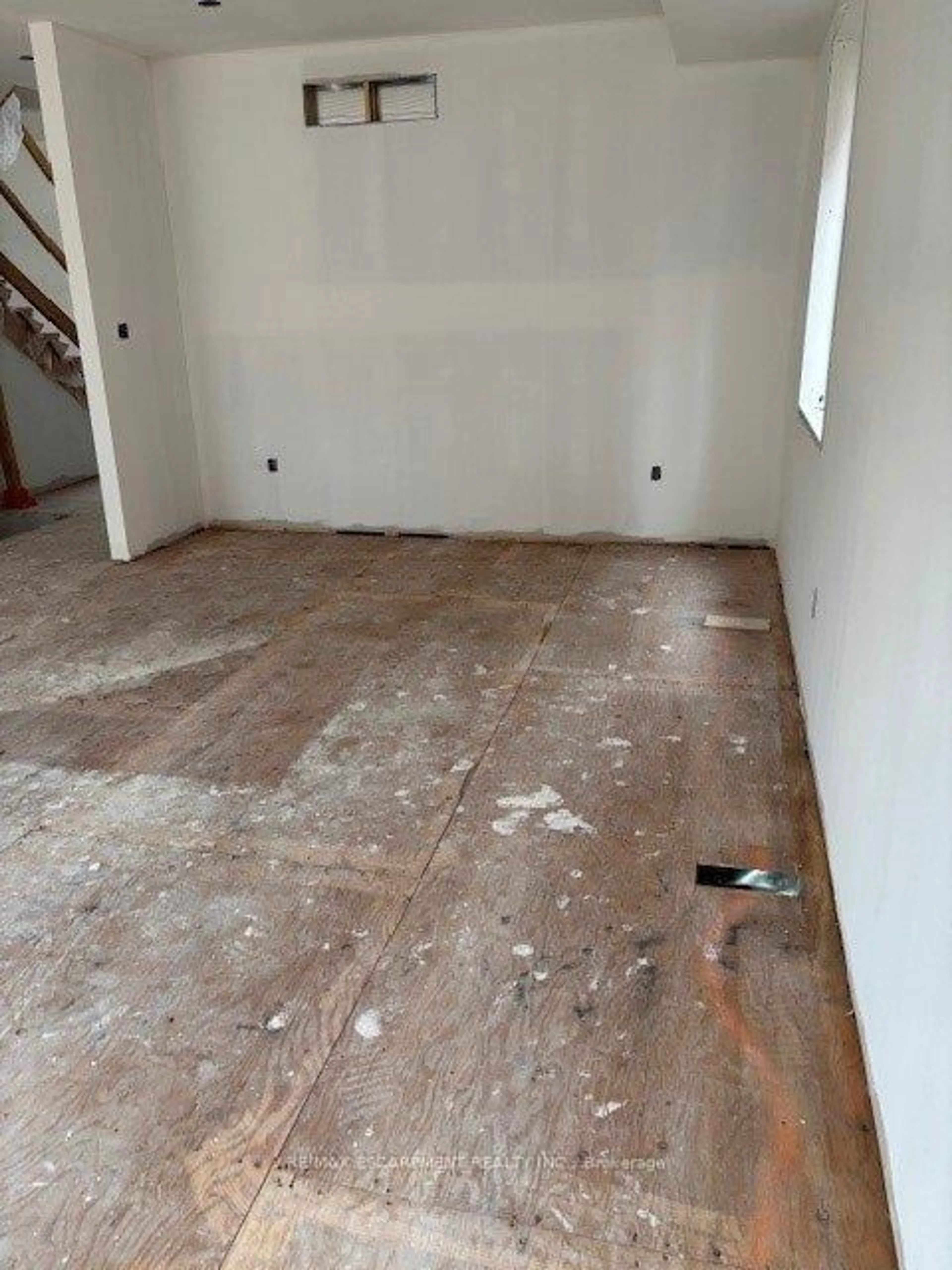 A pic of a room for 24 Sagewood Dr, Hamilton Ontario L9B 0K7