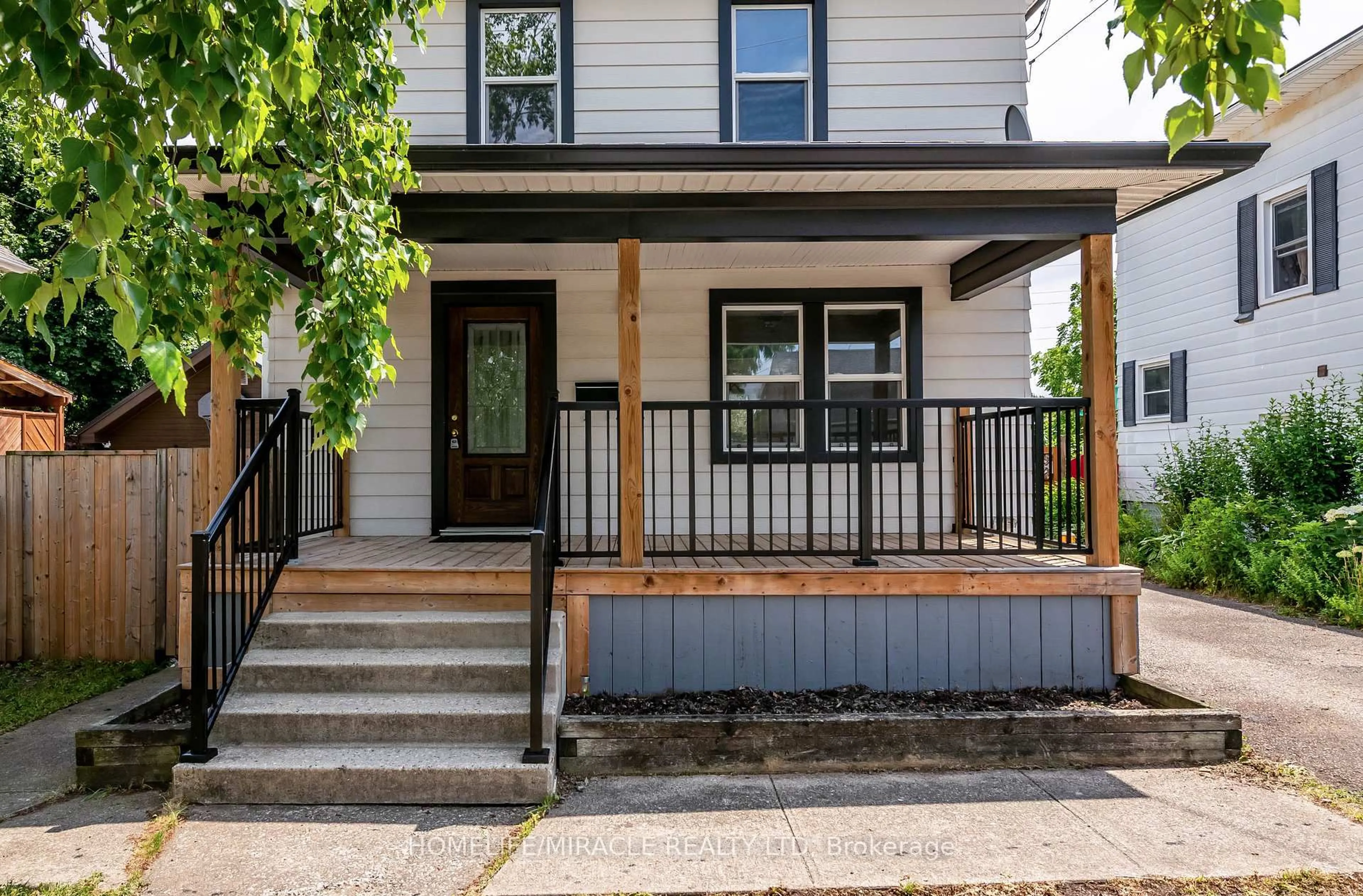Home with vinyl exterior material, street for 4428 Homewood Ave, Niagara Falls Ontario L2E 4X5